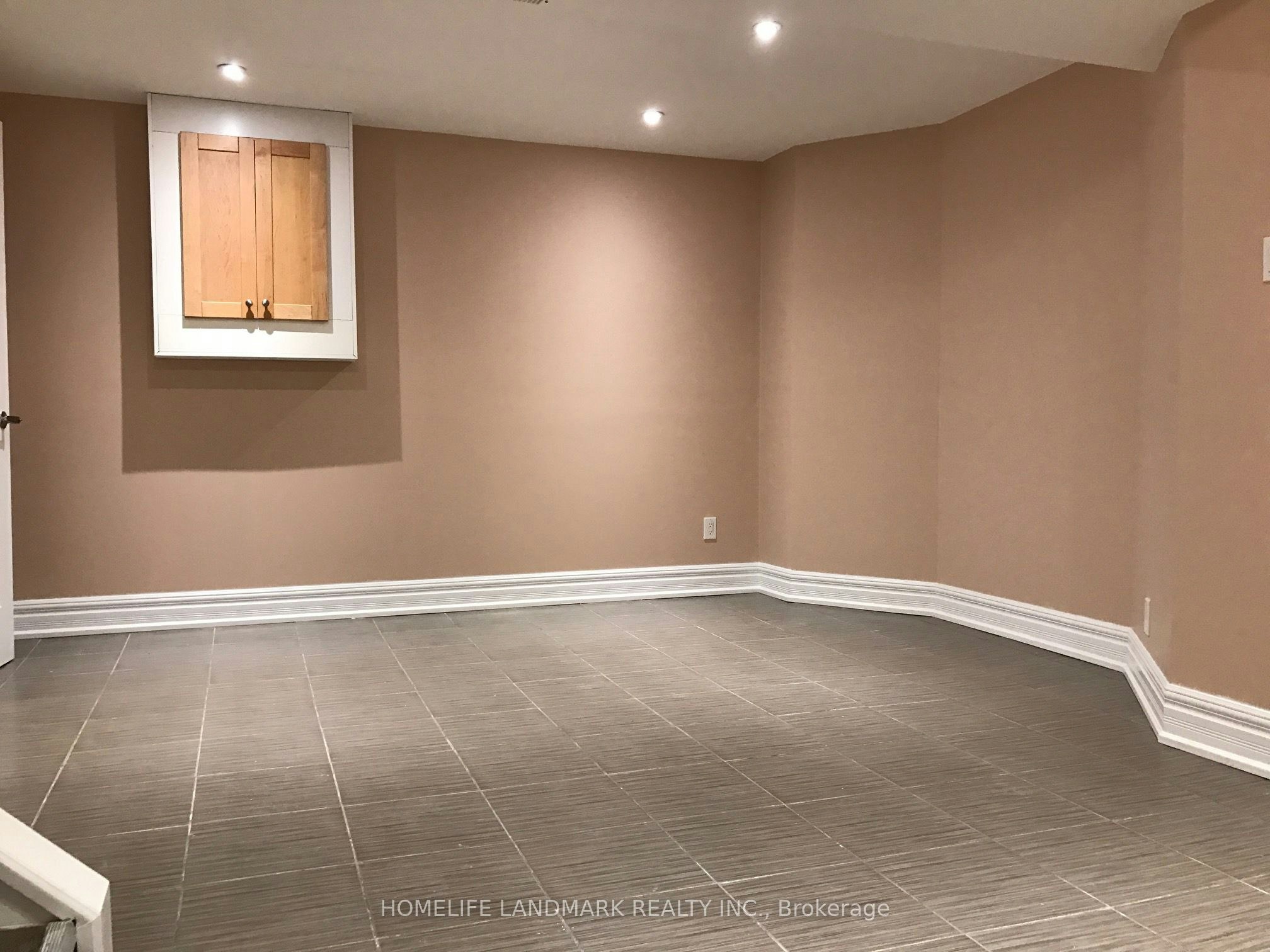 2535 Symington Court, Mississauga, ON, L5N 4L4 - 5