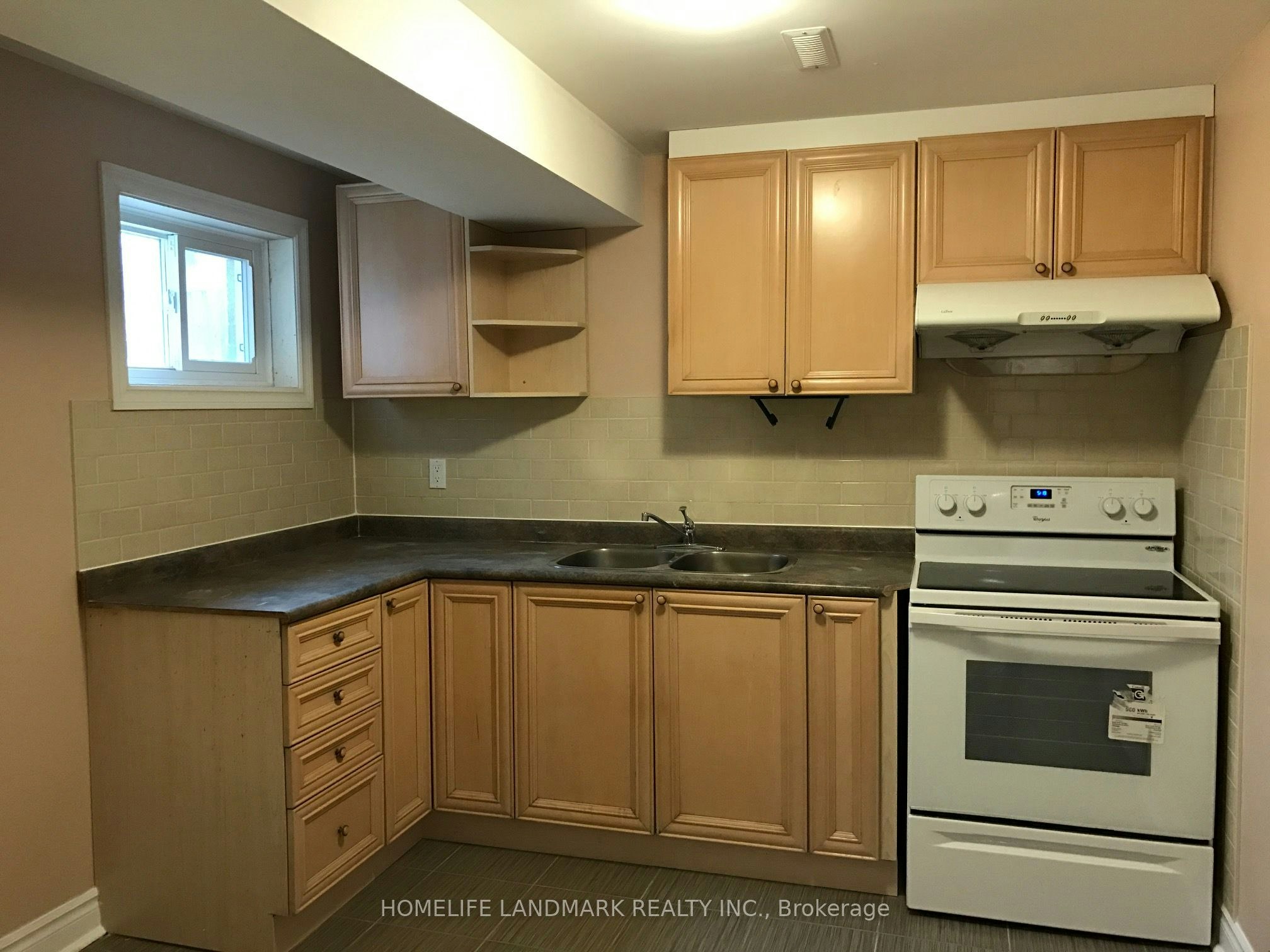 2535 Symington Court, Mississauga, ON, L5N 4L4 - 7
