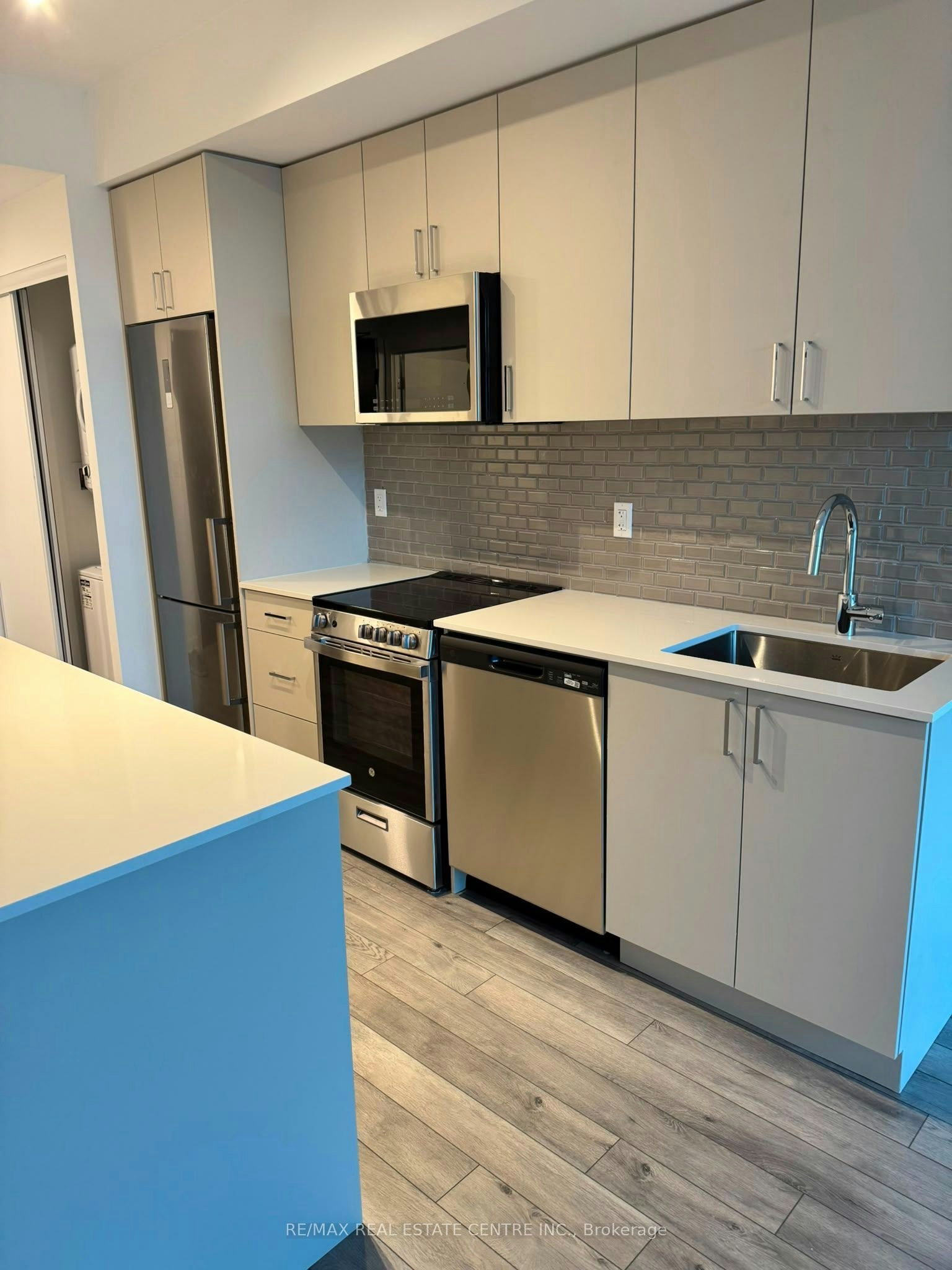 612-1005 Dundas Street E Street, Oakville, ON, L6H 8C7 - 4