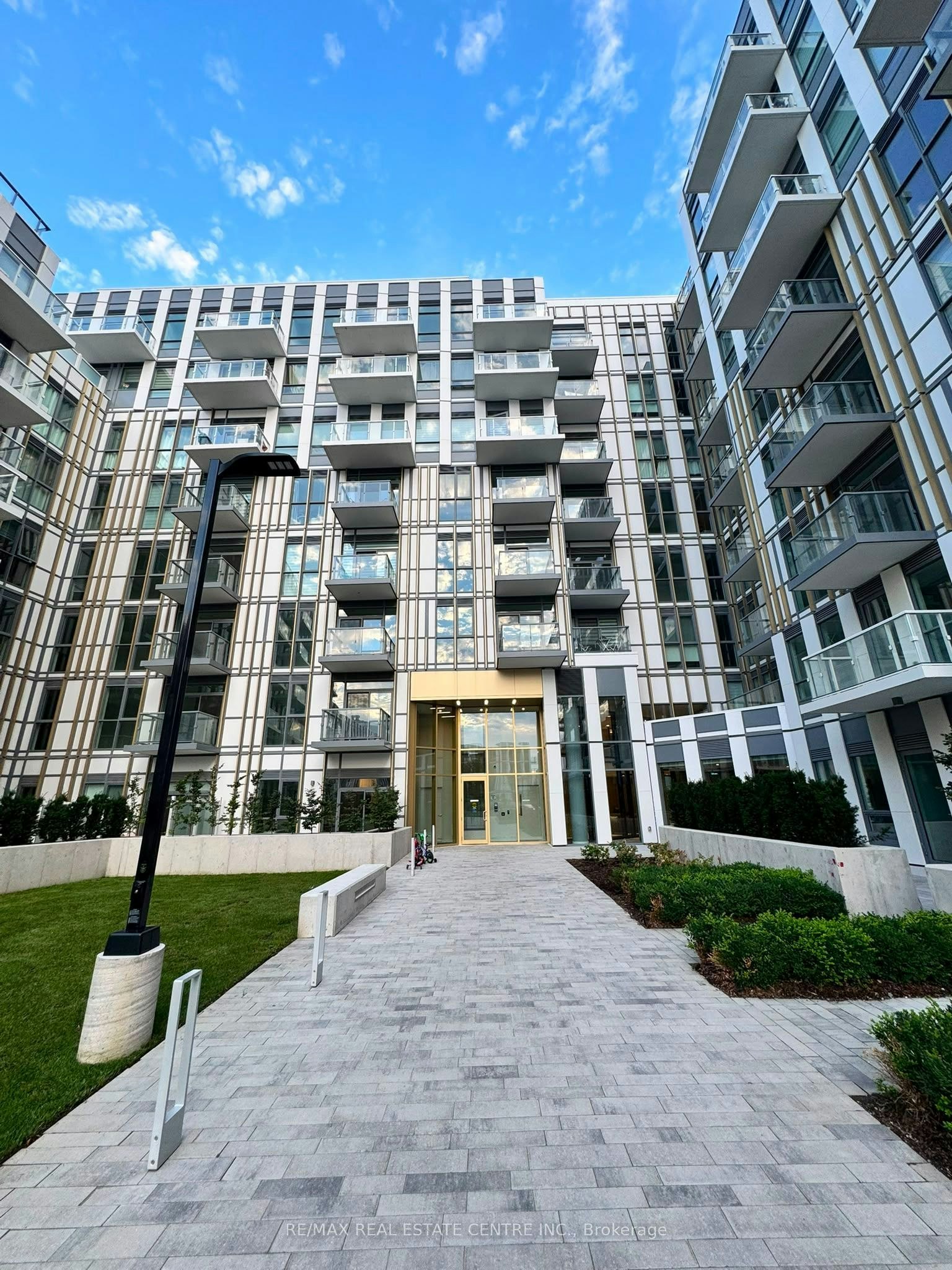 612-1005 Dundas Street E Street, Oakville, ON, L6H 8C7