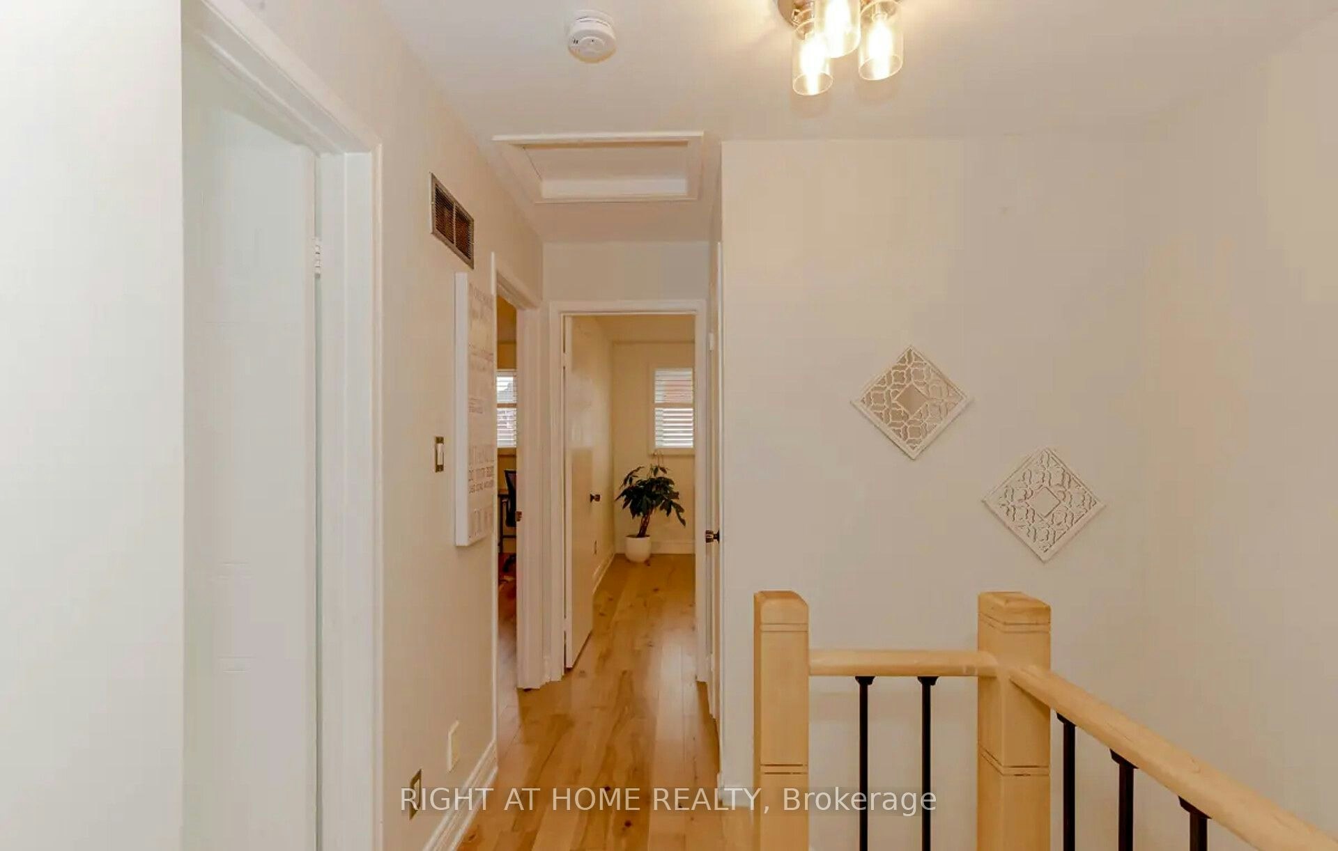 1444 Prince John Circle, Oakville, ON, L6J 6W8 - 3