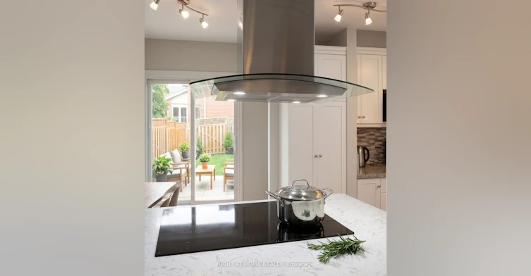 1444 Prince John Circle, Oakville, ON, L6J 6W8 - 11