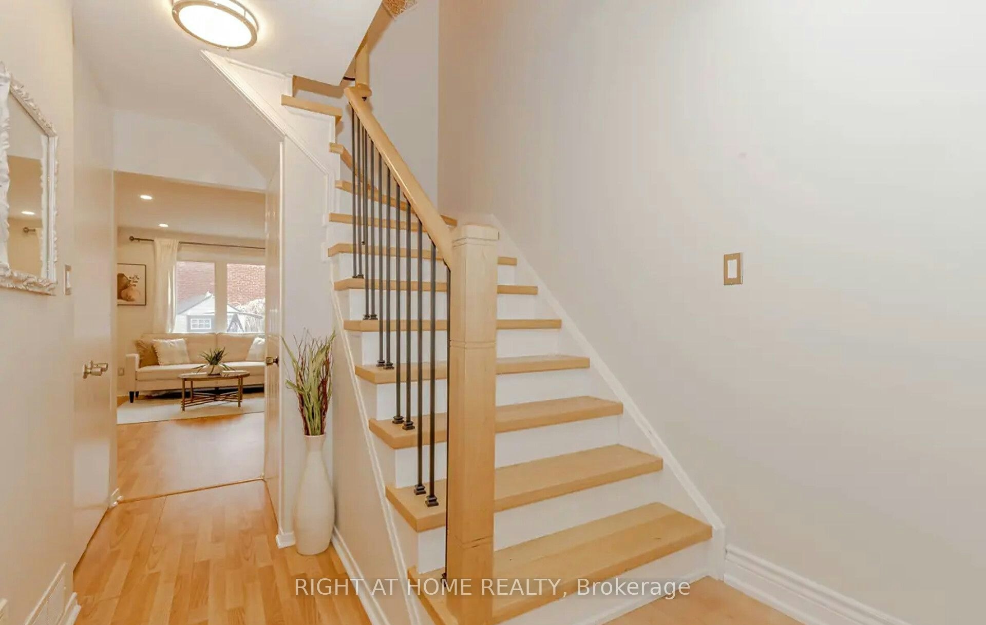 1444 Prince John Circle, Oakville, ON, L6J 6W8 - 5