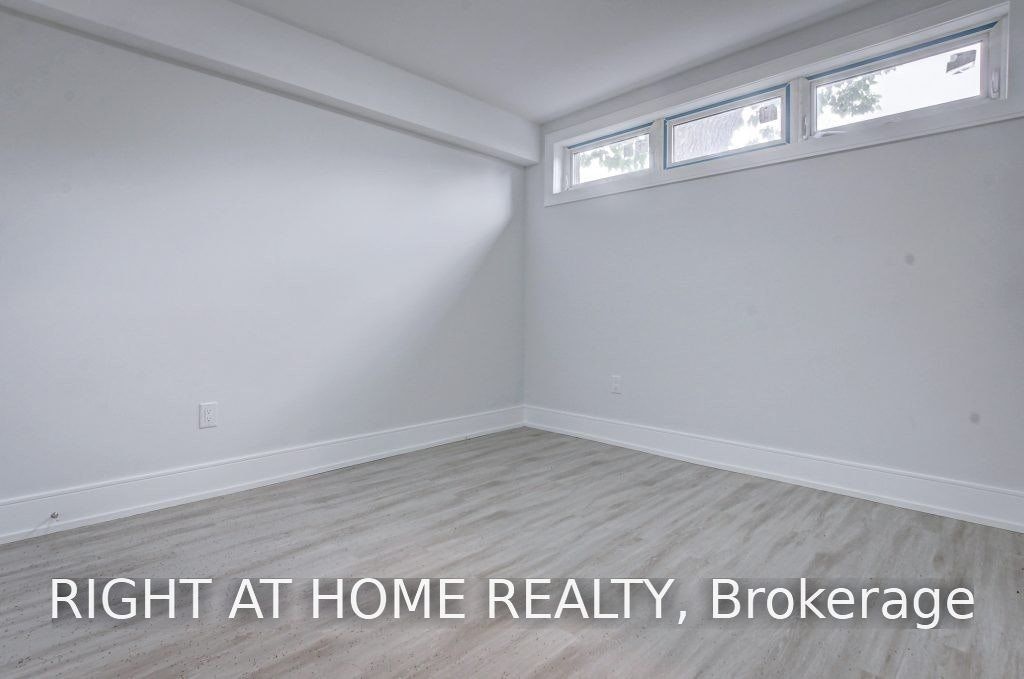 1165 Pinegrove Road, Oakville, ON, L6L 2W3 - 11
