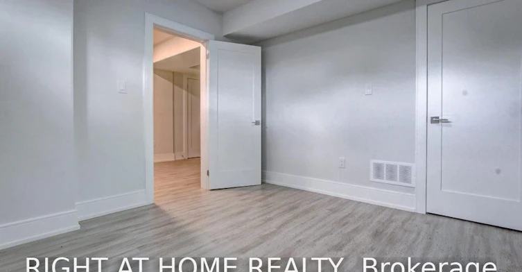 1165 Pinegrove Road, Oakville, ON, L6L 2W3 - 12