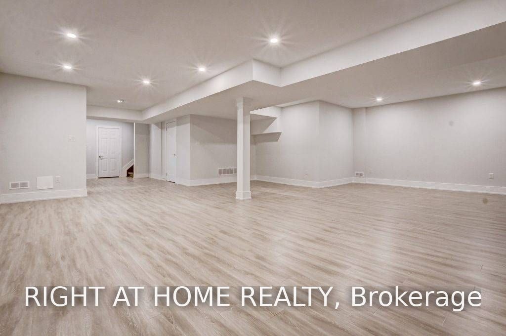 1165 Pinegrove Road, Oakville, ON, L6L 2W3 - 14