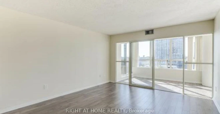 905-400 Webb Drive, Mississauga, ON, L5B 3Z7 - 8