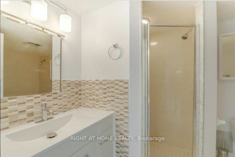 905-400 Webb Drive, Mississauga, ON, L5B 3Z7 - 11