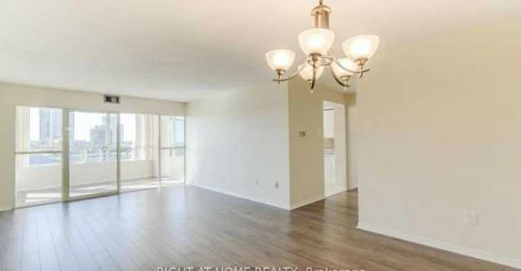 905-400 Webb Drive, Mississauga, ON, L5B 3Z7 - 9