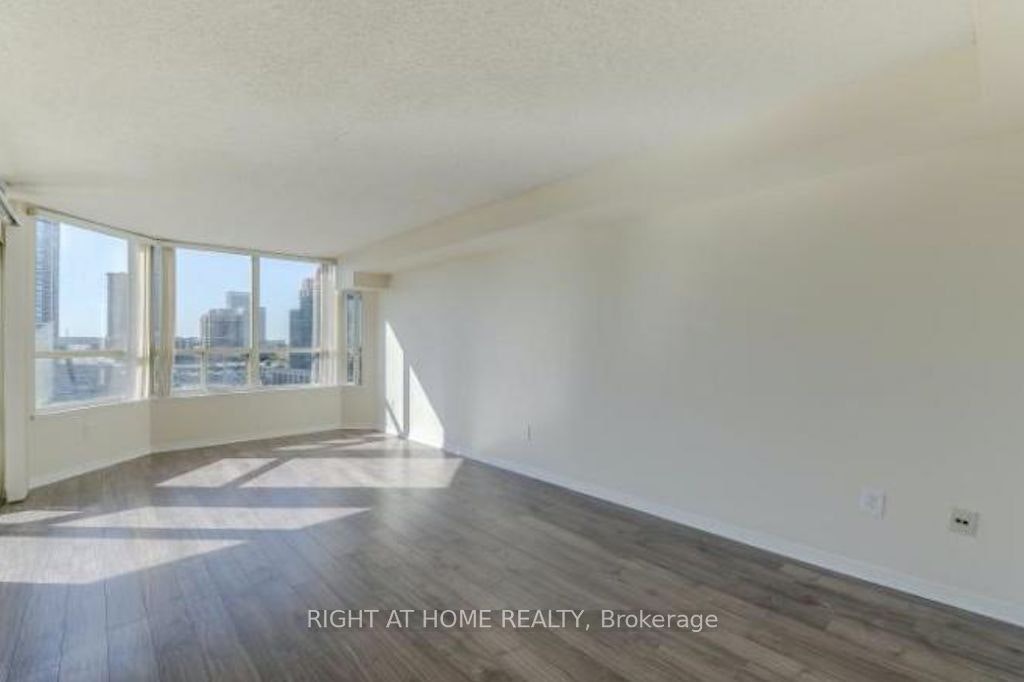 905-400 Webb Drive, Mississauga, ON, L5B 3Z7 - 4