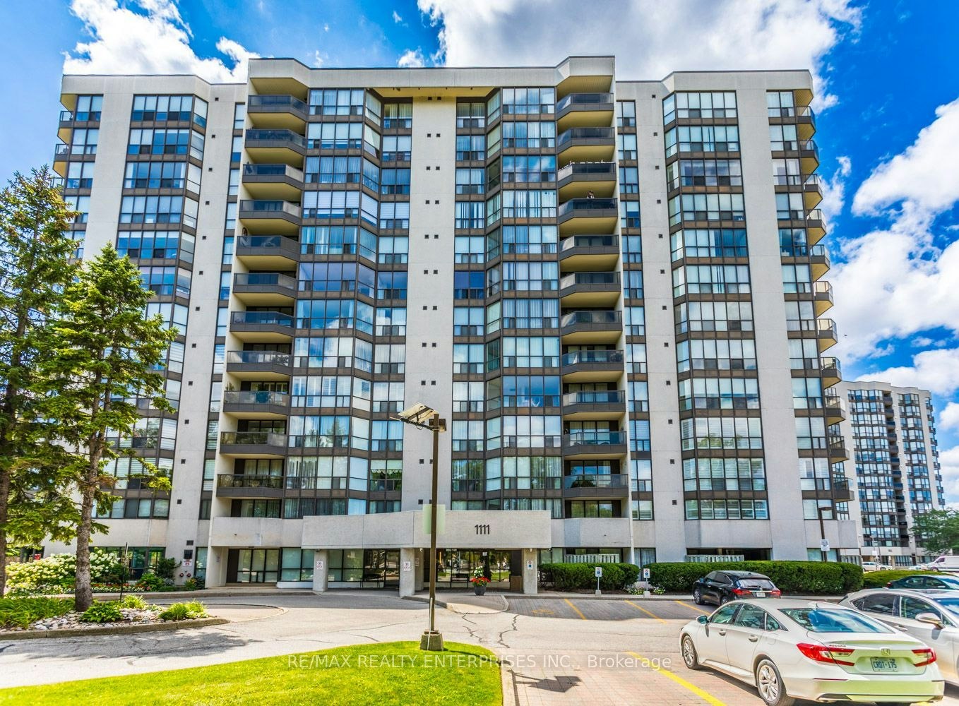 501-1111 Bough Beeches Boulevard, Mississauga, ON, L4W 4N1