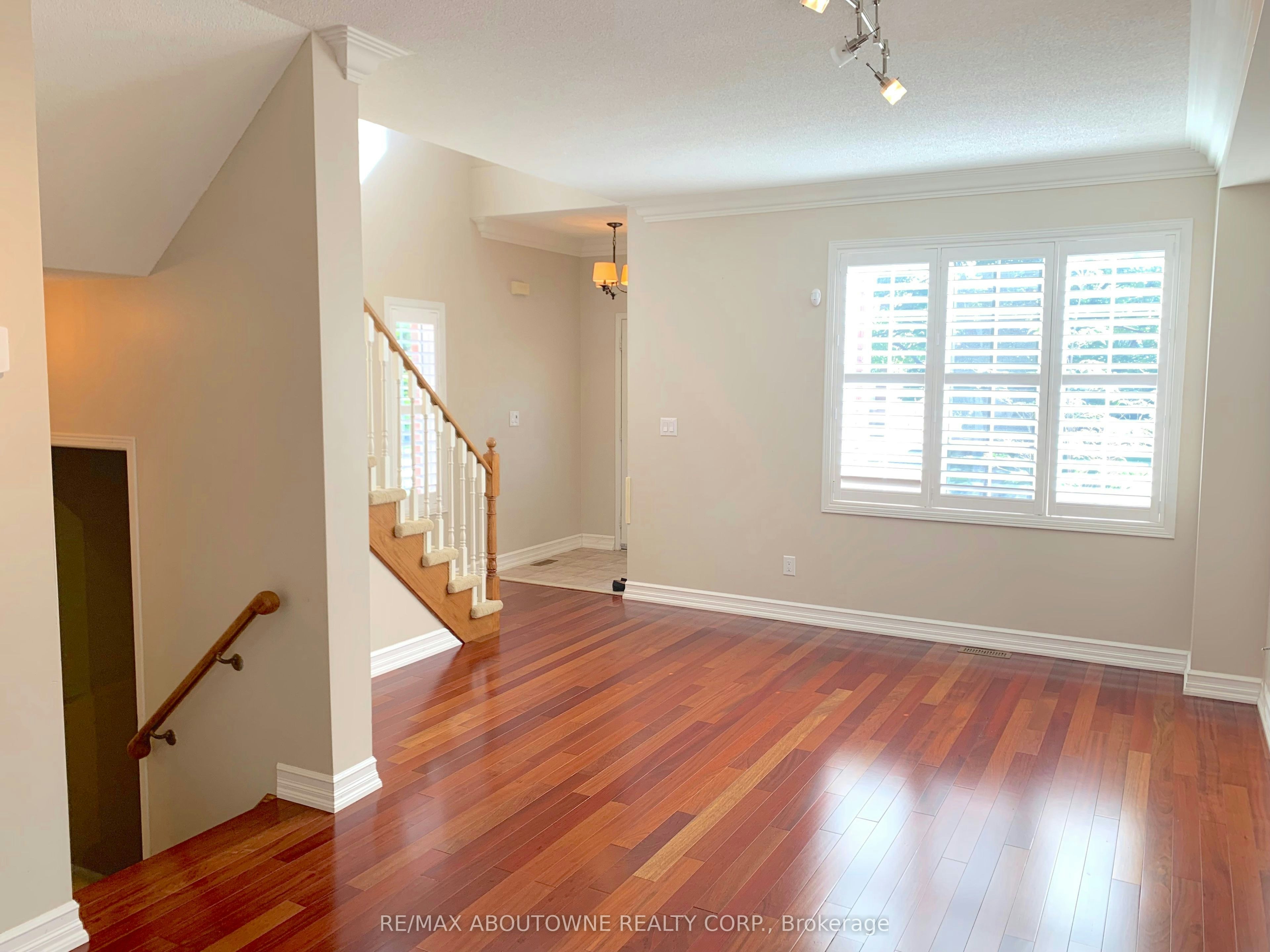 469 Ambleside Drive, Oakville, ON, L6H 6N7 - 3
