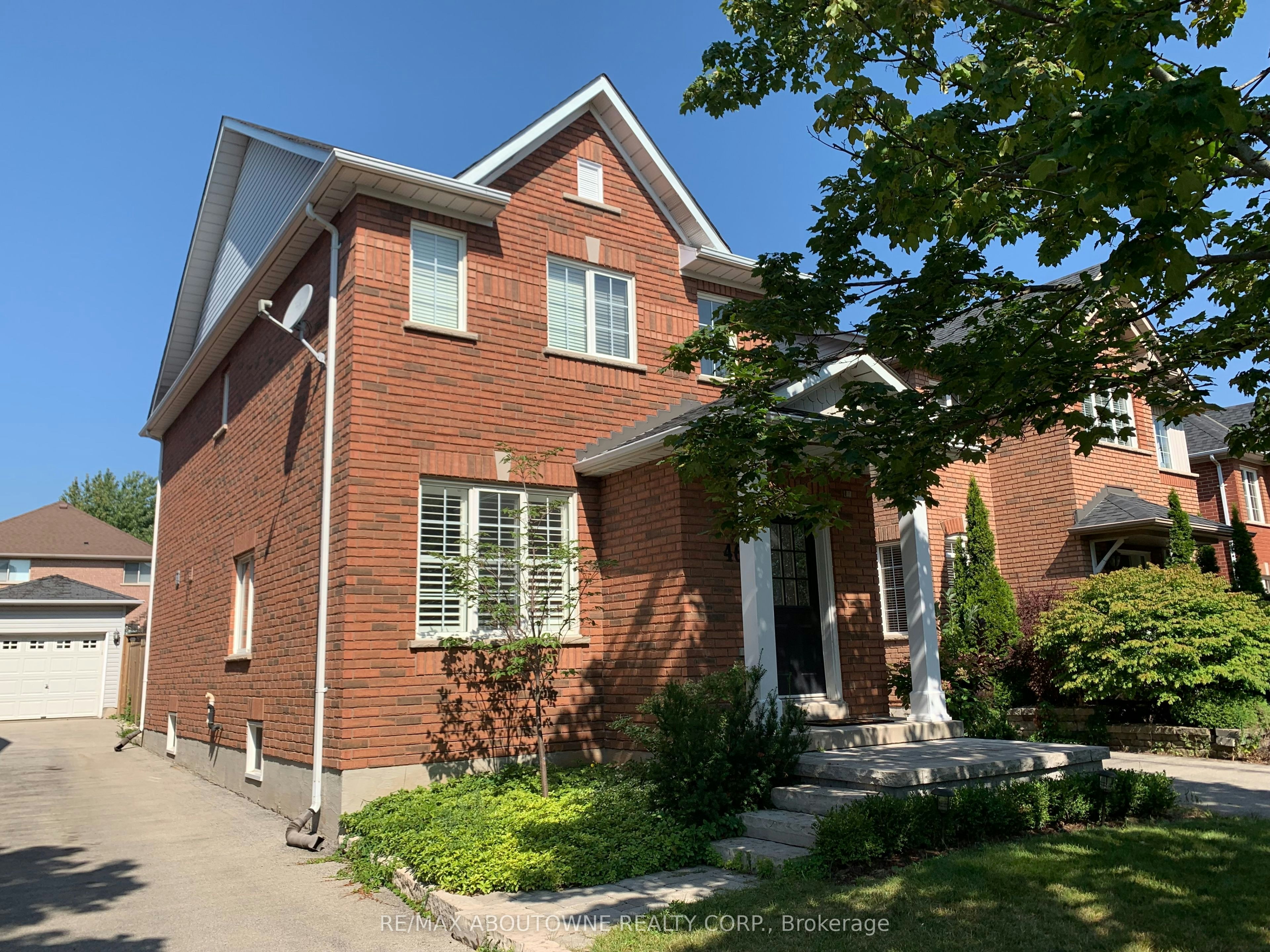 469 Ambleside Drive, Oakville, ON, L6H 6N7