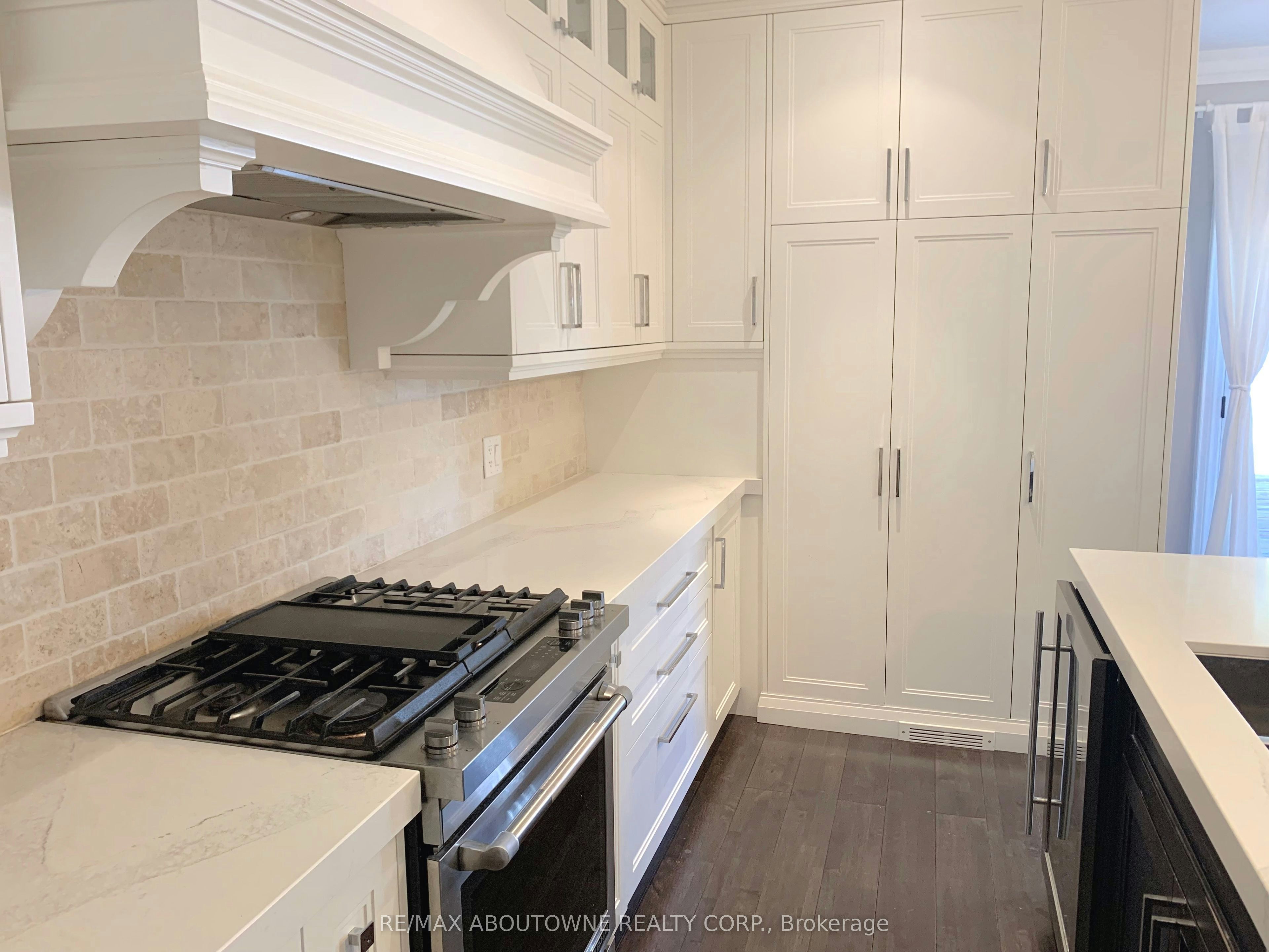 469 Ambleside Drive, Oakville, ON, L6H 6N7 - 8