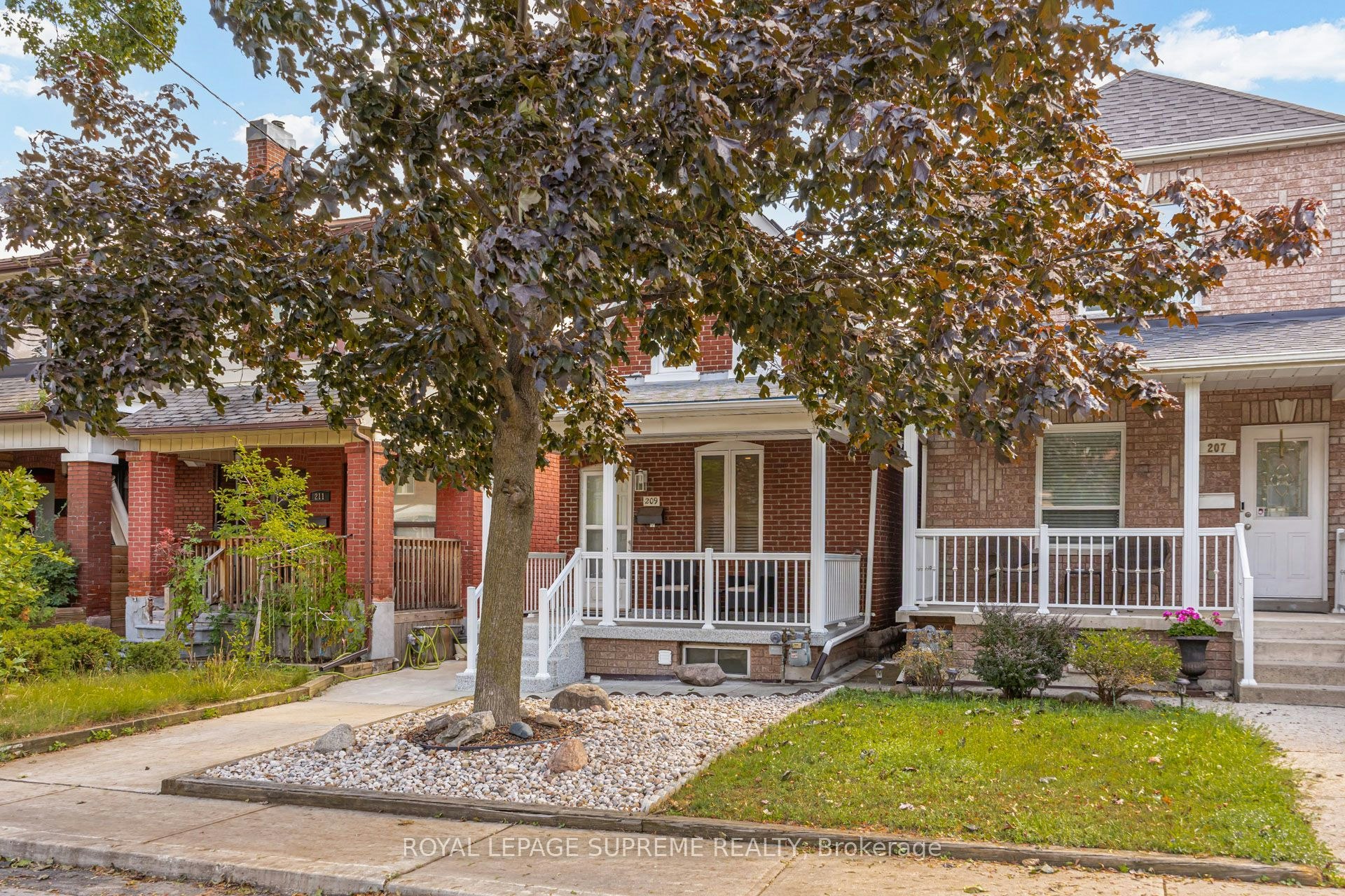 209 Boon Avenue, Toronto, ON, M6E 3Z7