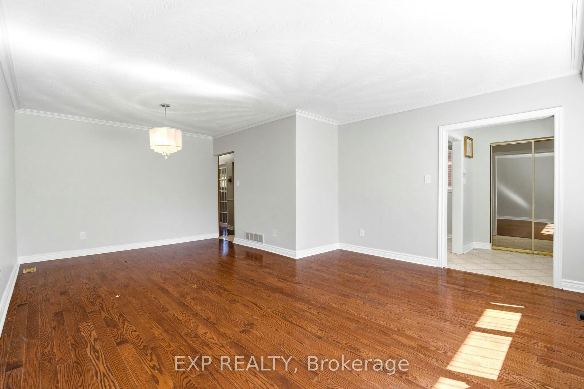 3671 Holden Crescent, Mississauga, ON, L5A 2V9 - 6