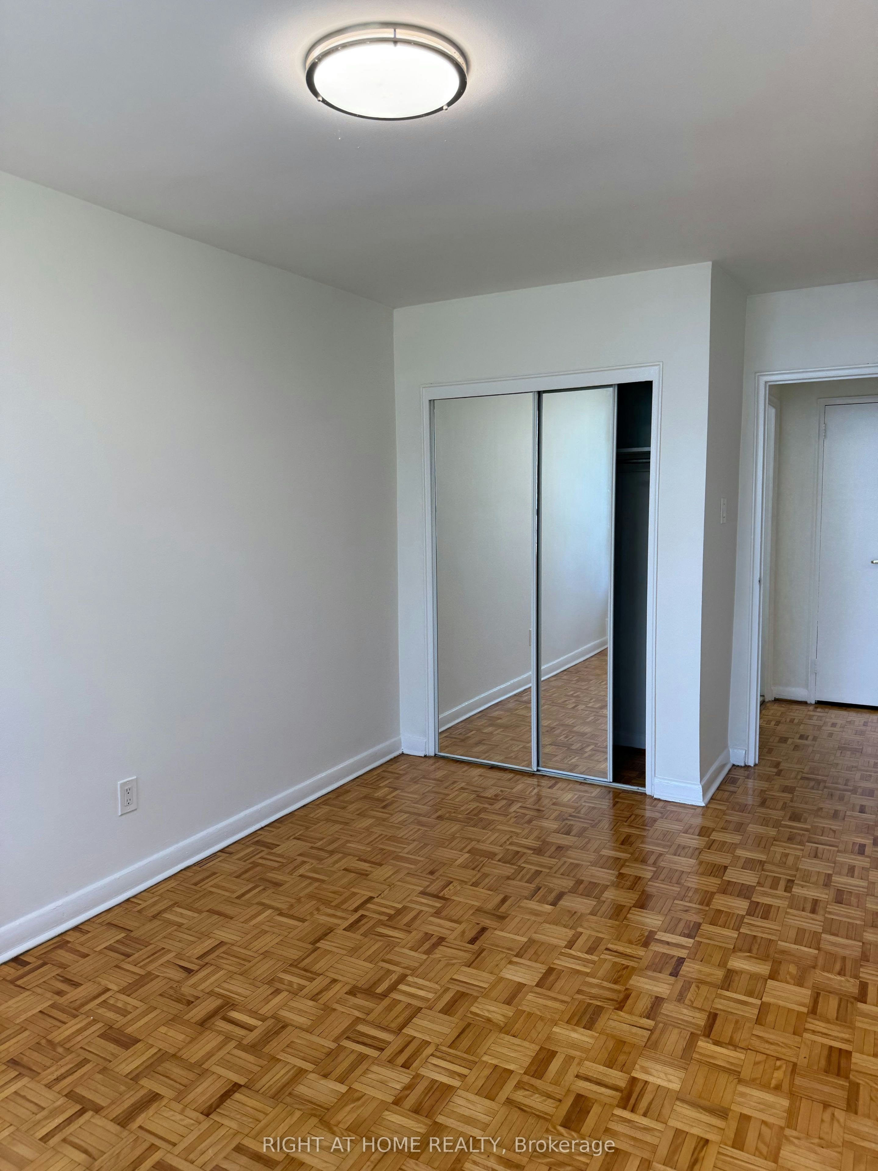 105-2 Royal York Road, Toronto, ON, M8V 2S6 - 29