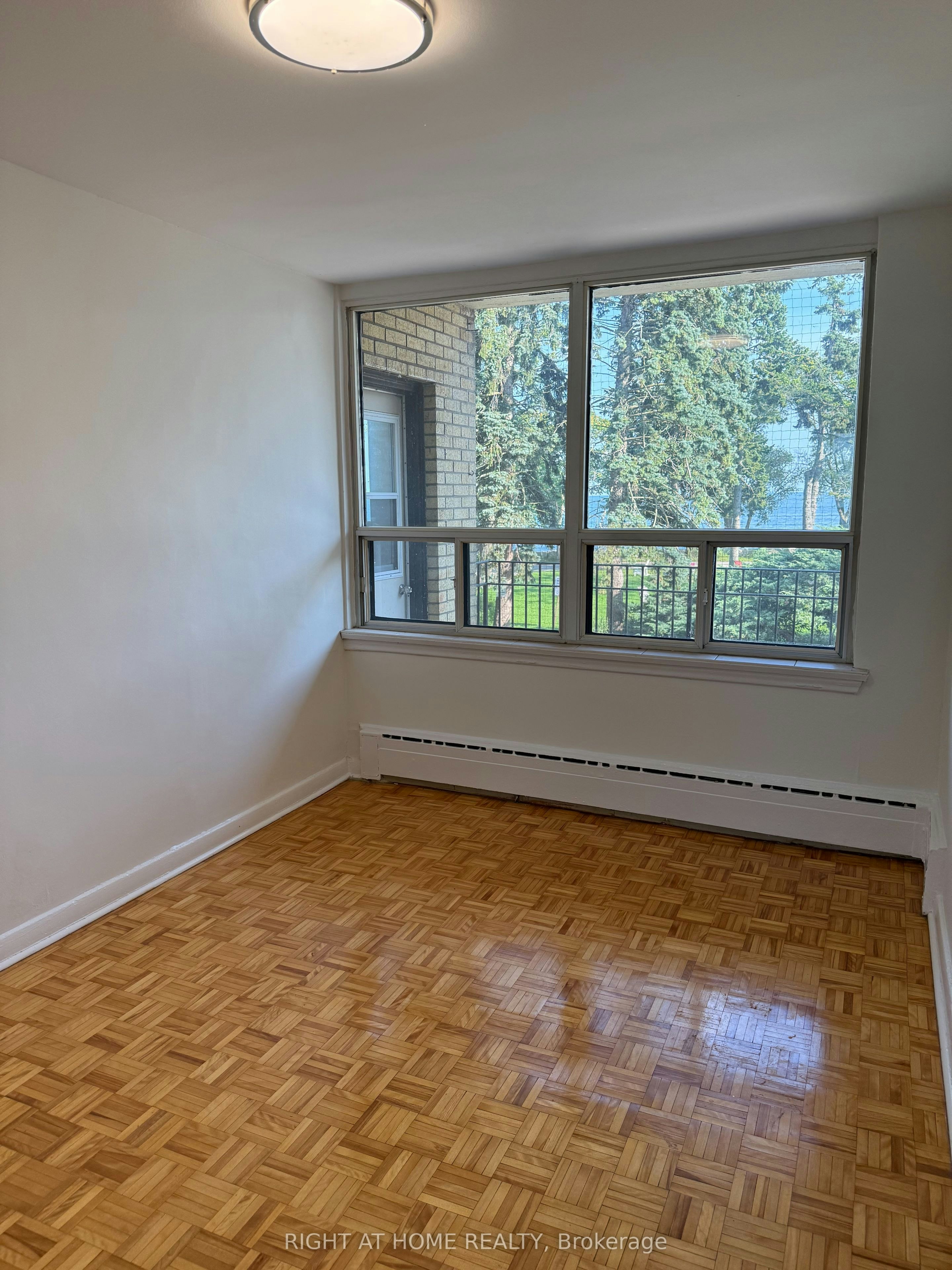 105-2 Royal York Road, Toronto, ON, M8V 2S6 - 31