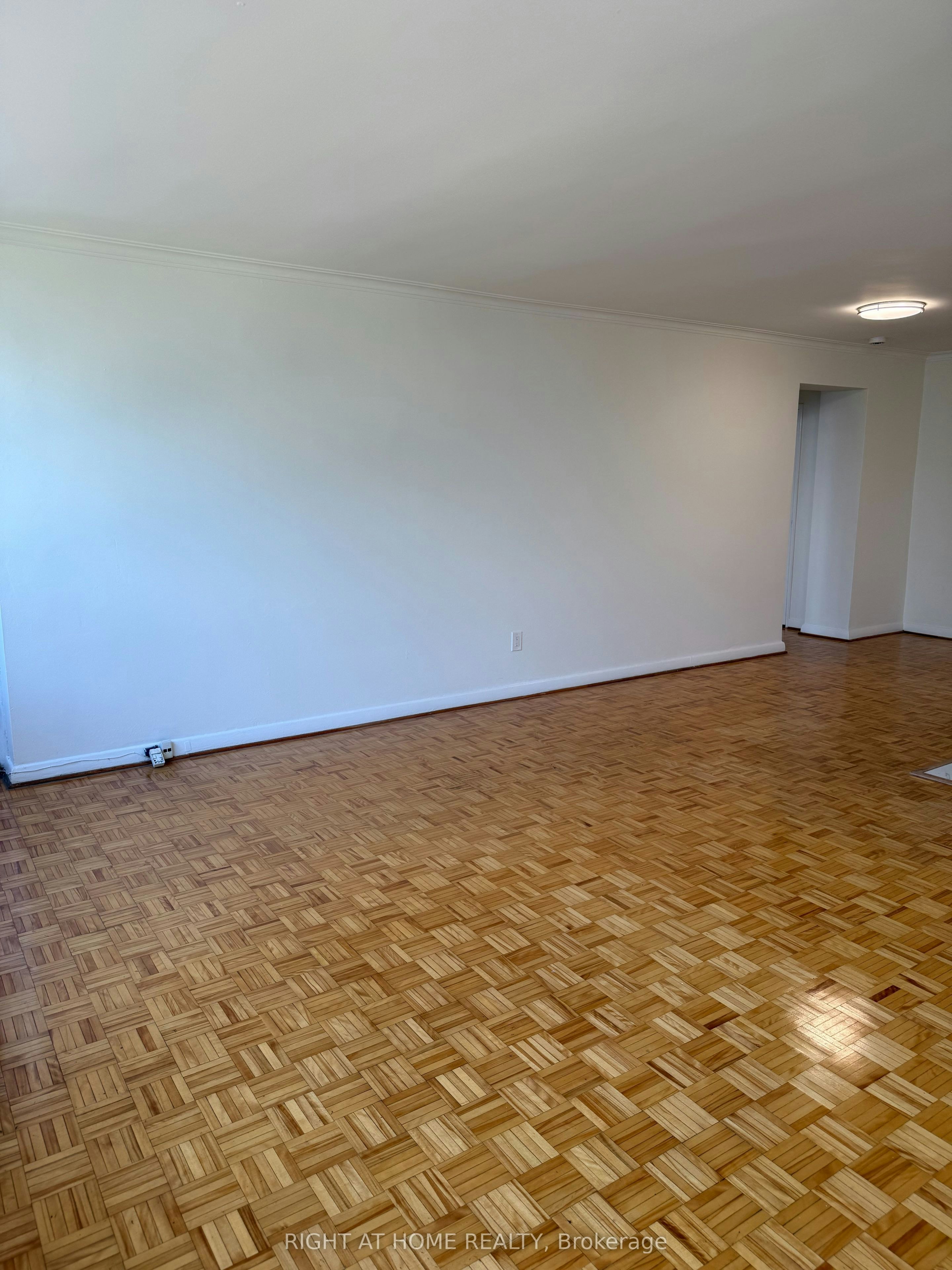 105-2 Royal York Road, Toronto, ON, M8V 2S6 - 24
