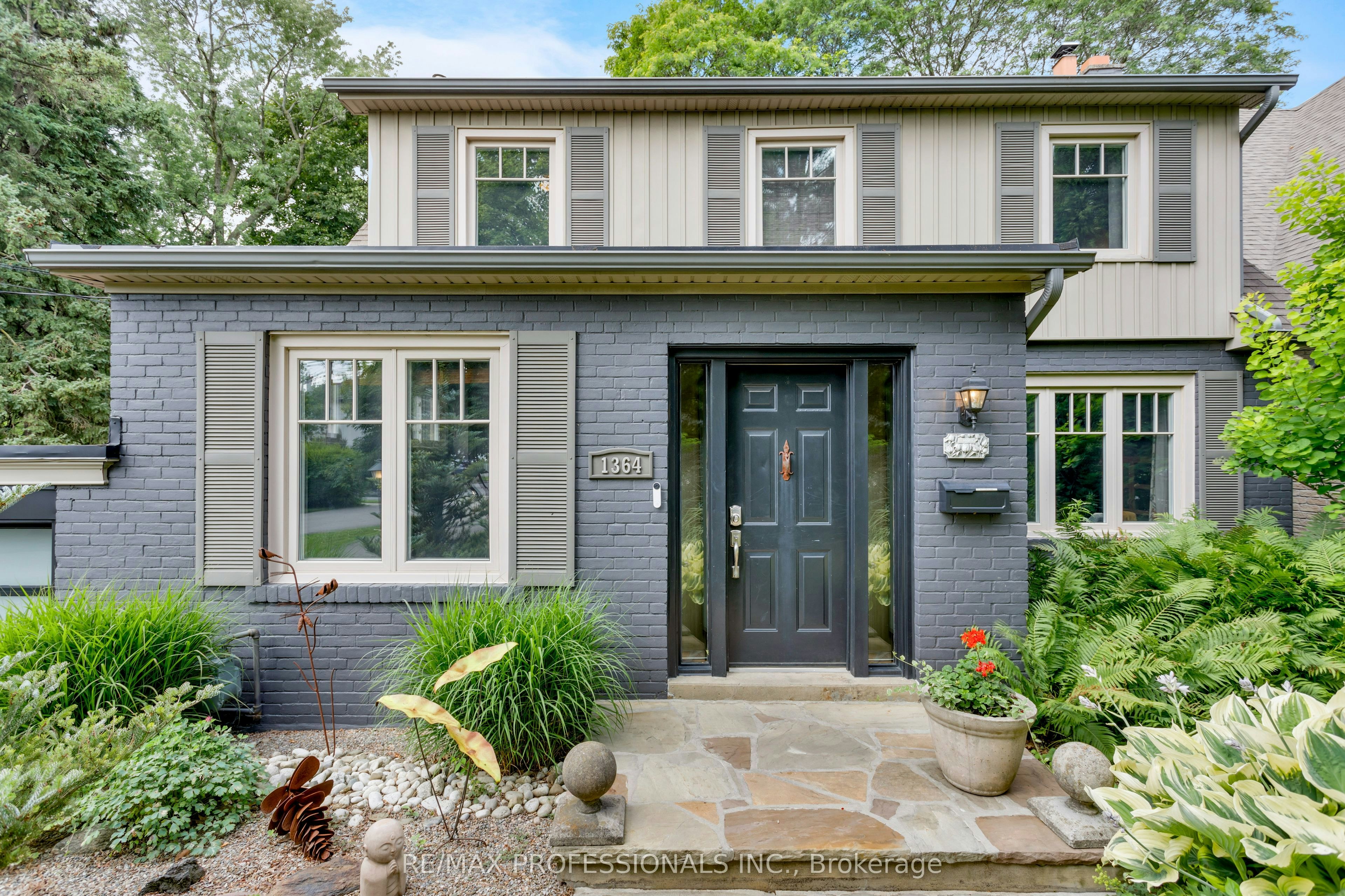 1364 Islington Avenue, Toronto, ON, M9A 3K6