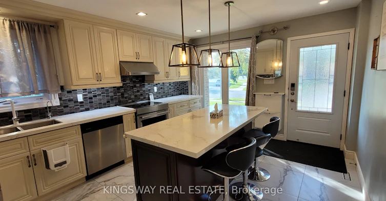 7096 Cordingley Crescent, Mississauga, ON, L5N 4Z8 - 5
