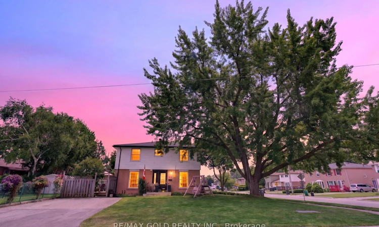 92 Cathcart Crescent