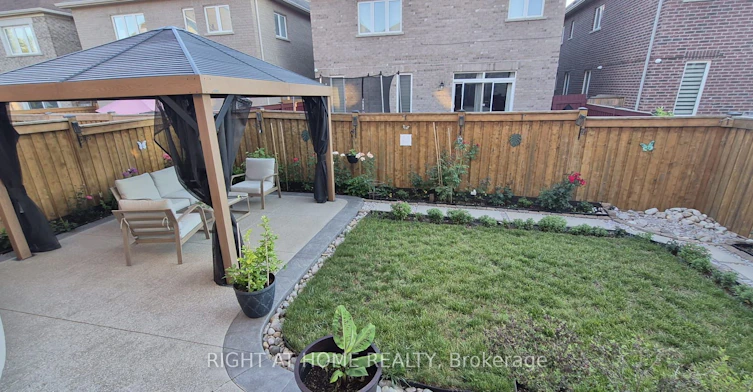 33 Abercrombie Crescent, Brampton, ON, L7A 4N1 - 9