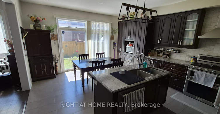 33 Abercrombie Crescent, Brampton, ON, L7A 4N1 - 6