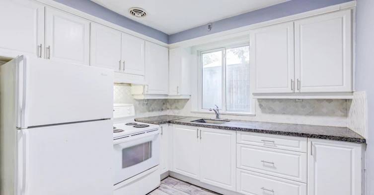 Main-767 Marlee Avenue, Toronto, ON, M6B 3J8 - 5