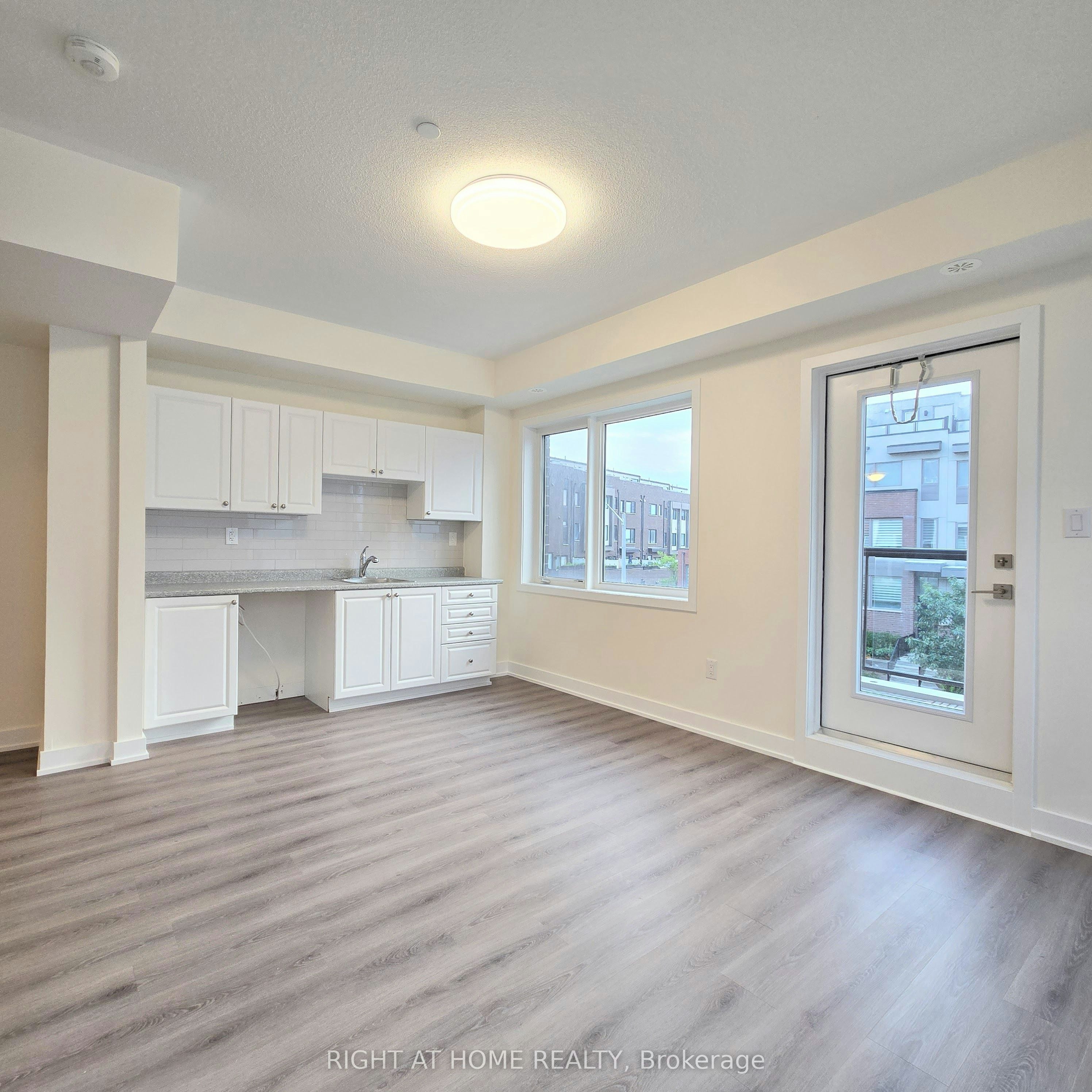 #Upper Unit-137 Frederick Tisdale Drive, Toronto, ON, M3K 2B8 - 8