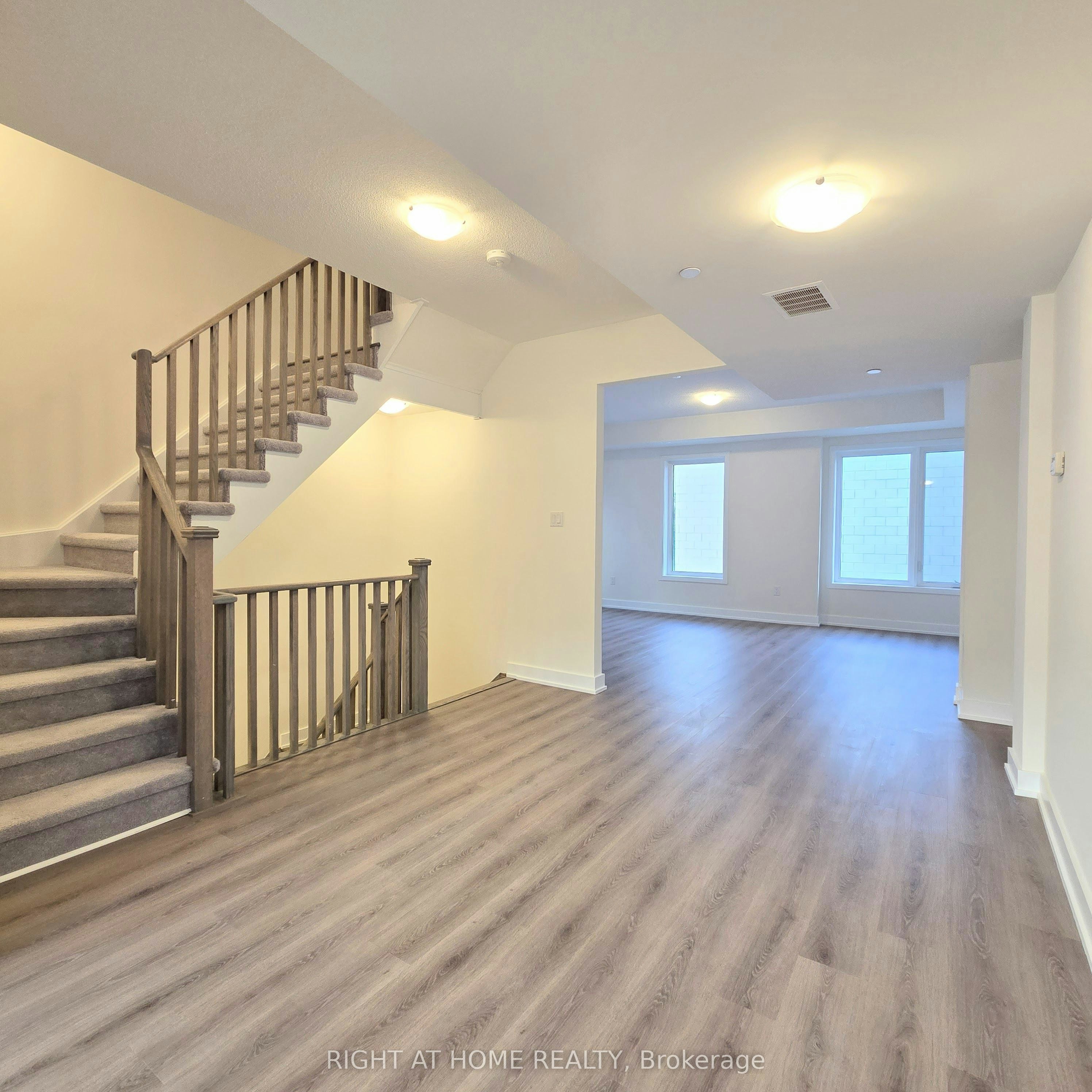 #Upper Unit-137 Frederick Tisdale Drive, Toronto, ON, M3K 2B8 - 4