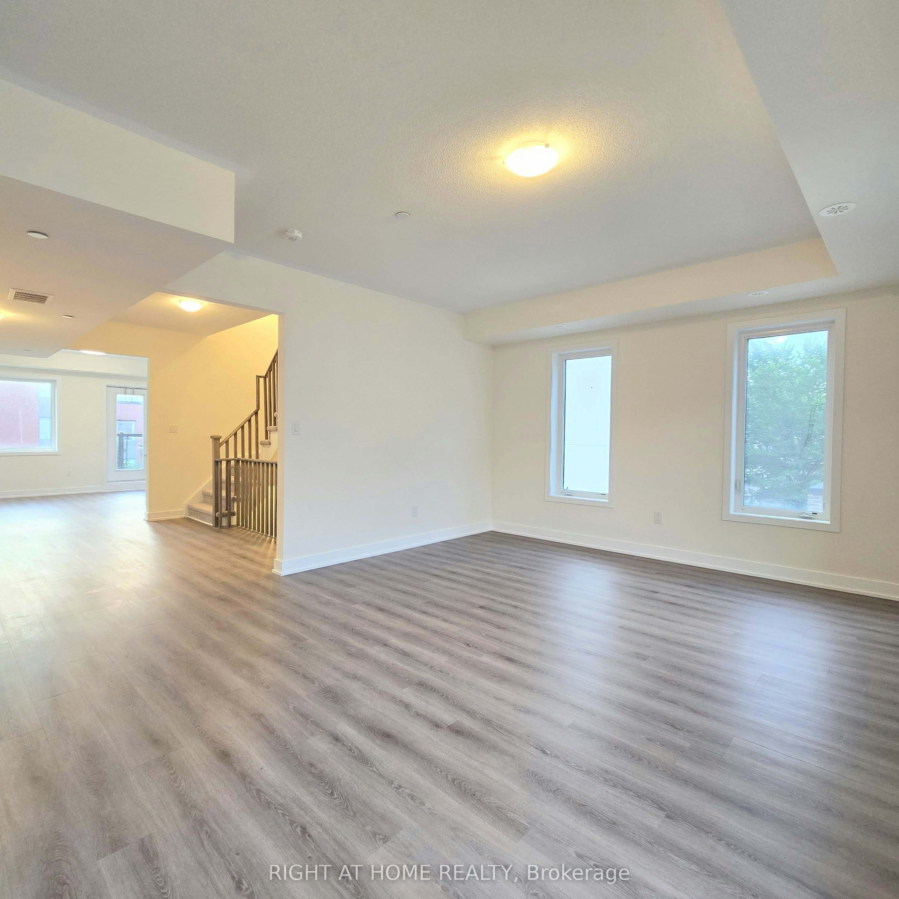 #Upper Unit-137 Frederick Tisdale Drive, Toronto, ON, M3K 2B8 - 5