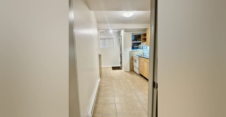 BSMT-6 Greenlaw Avenue, Toronto, ON, M6H 3V5 - 4