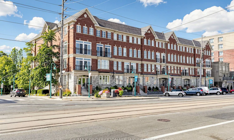 206-3531 Lake Shore Boulevard W
