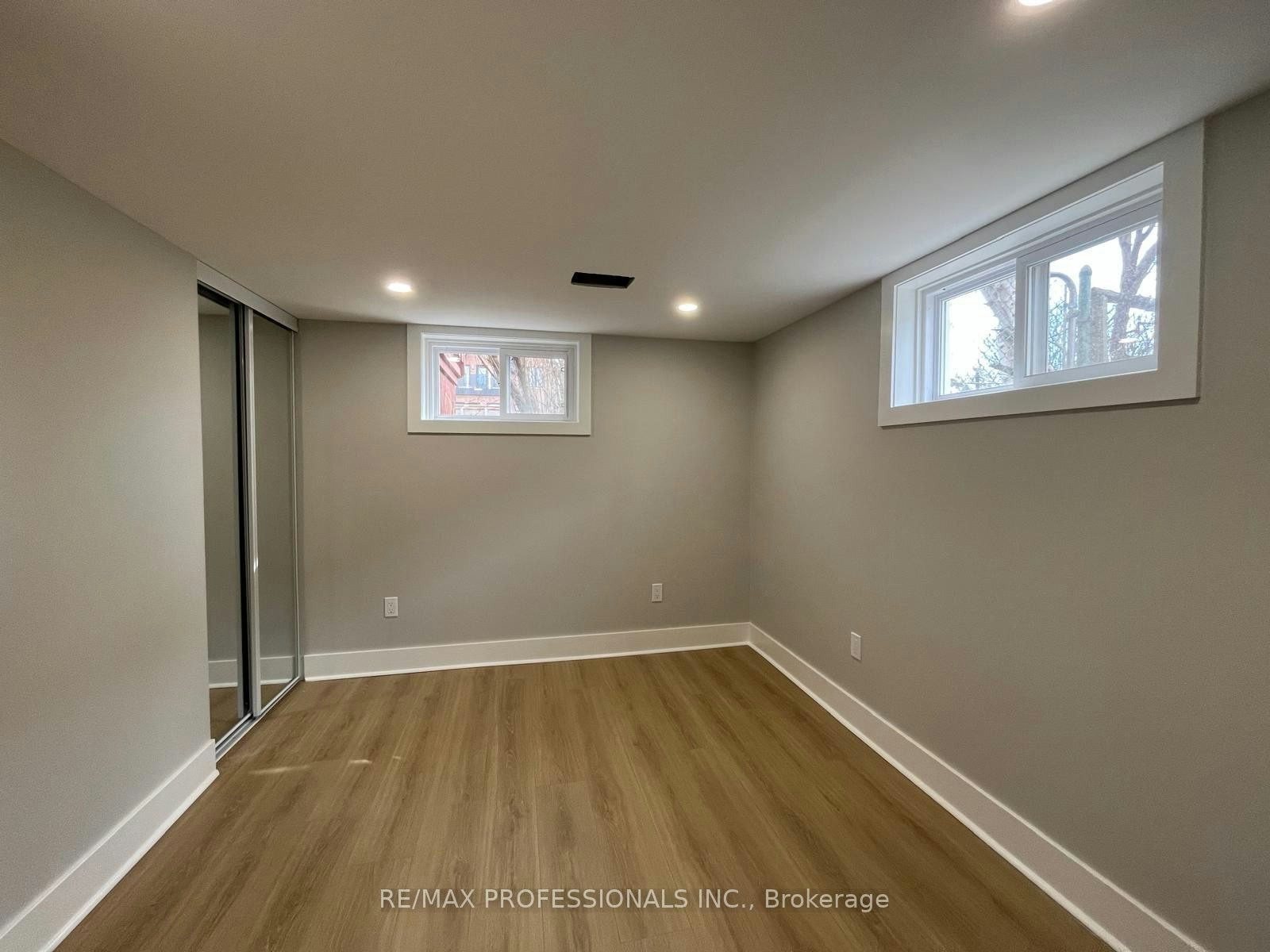 B-41 Tavistock Road, Toronto, ON, M3M 2N5 - 6