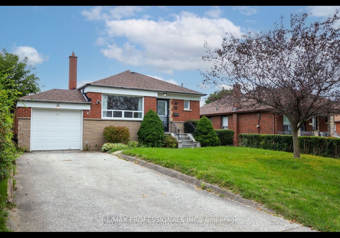 B-41 Tavistock Road, Toronto, ON, M3M 2N5