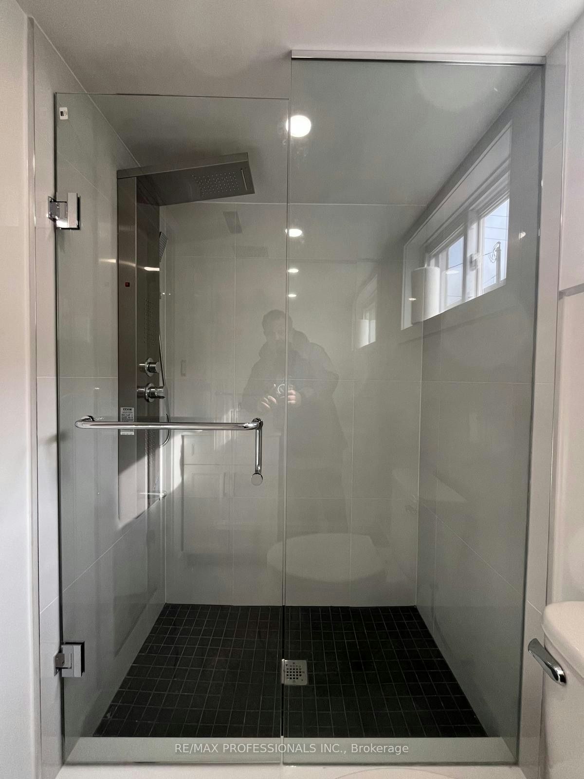 B-41 Tavistock Road, Toronto, ON, M3M 2N5 - 7