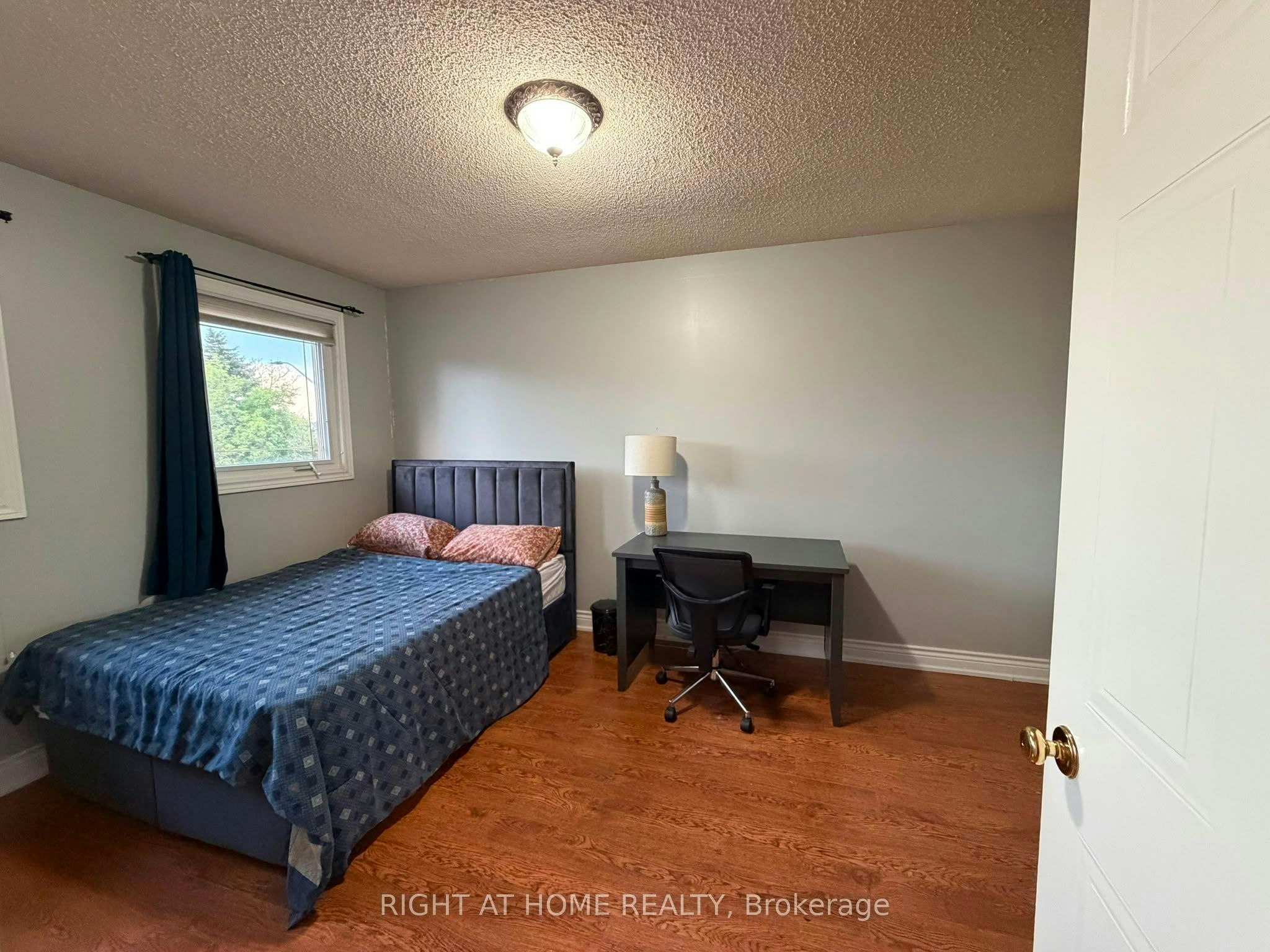 4203 Colonial Drive, Mississauga, ON, L5L 4C1 - 11