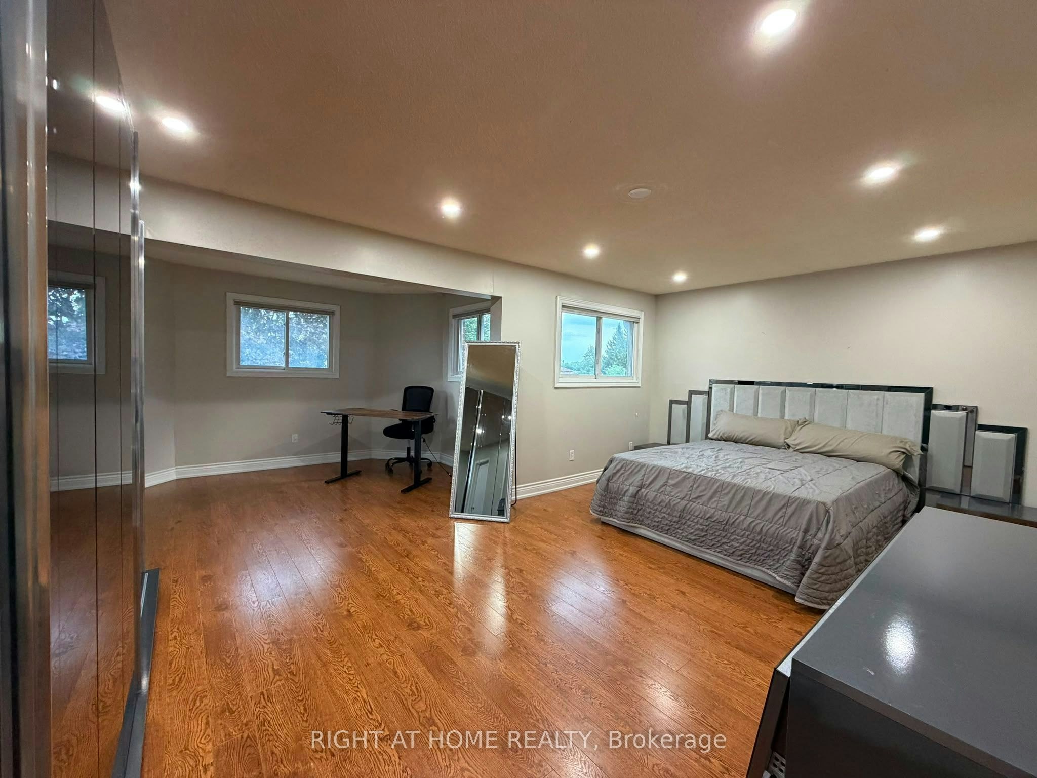 4203 Colonial Drive, Mississauga, ON, L5L 4C1 - 9