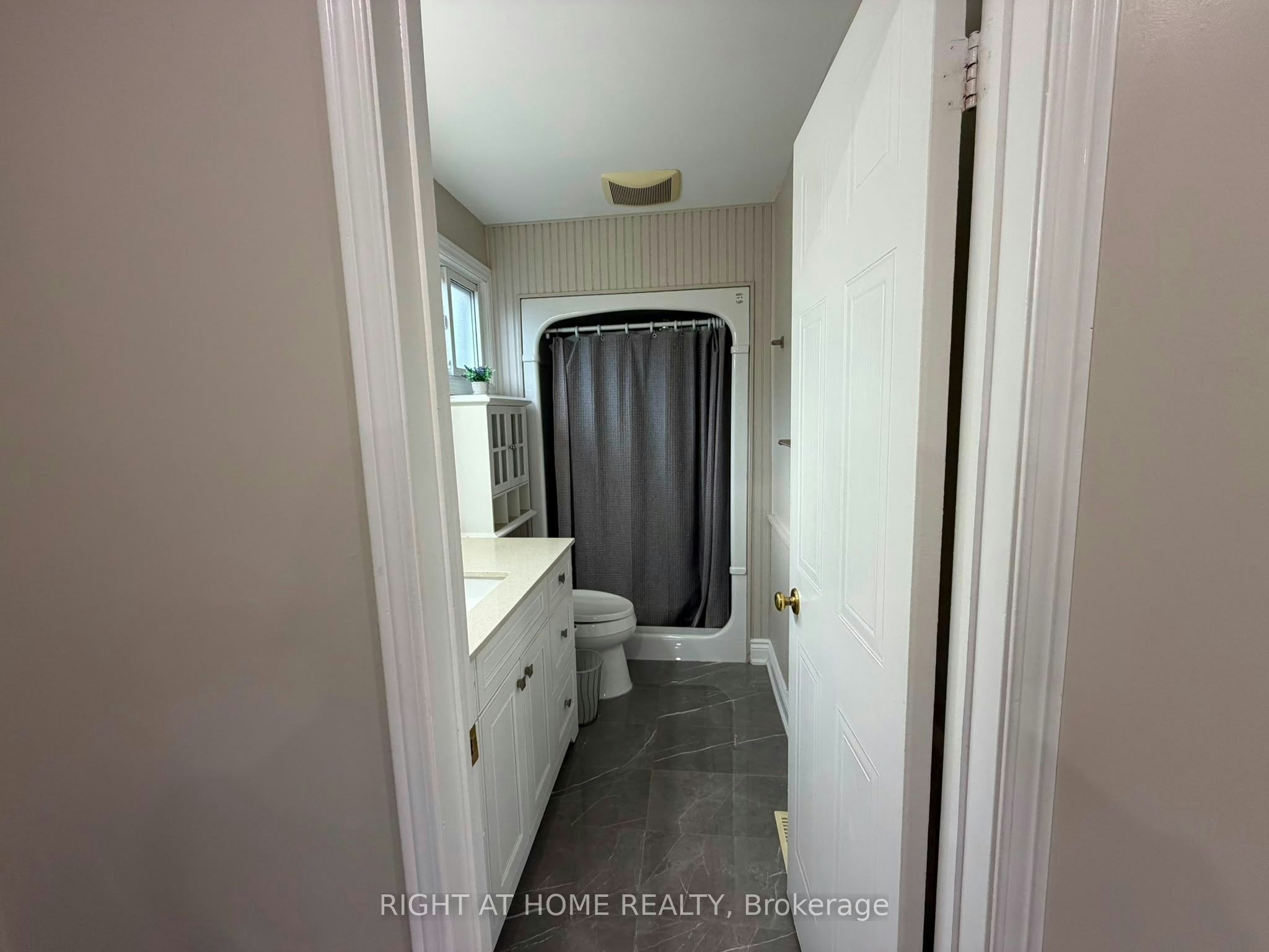 4203 Colonial Drive, Mississauga, ON, L5L 4C1 - 14