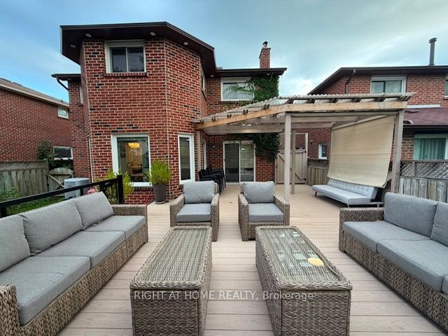 4203 Colonial Drive, Mississauga, ON, L5L 4C1 - 2