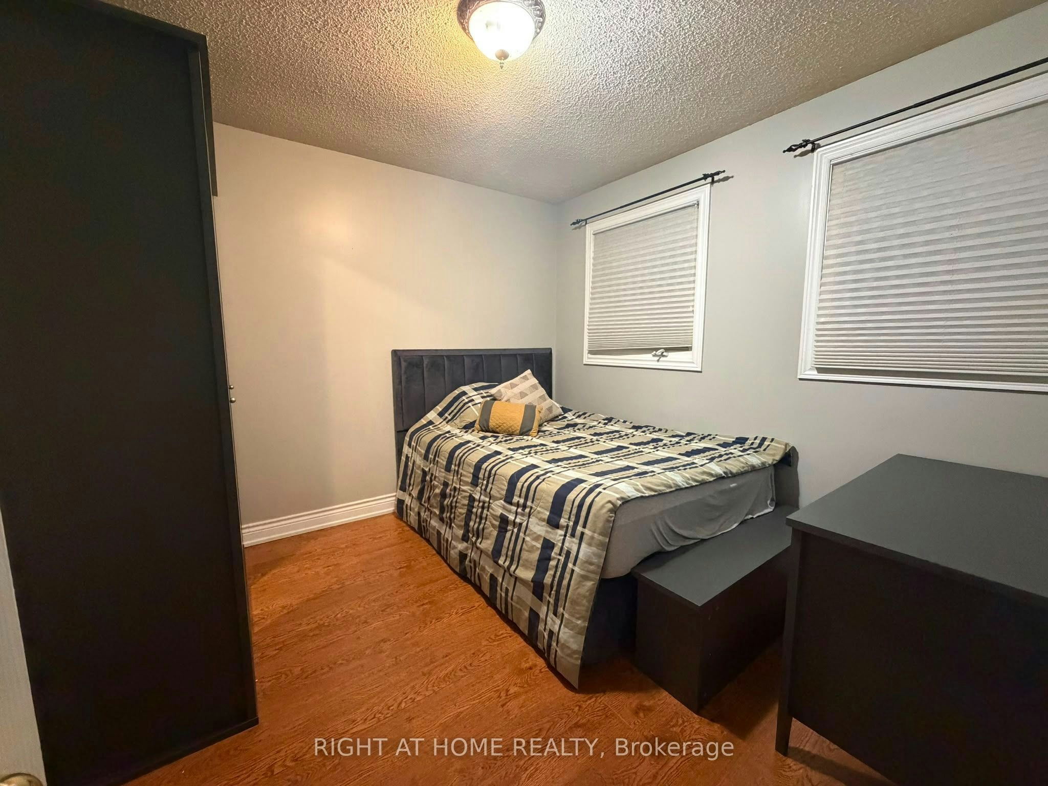 4203 Colonial Drive, Mississauga, ON, L5L 4C1 - 19