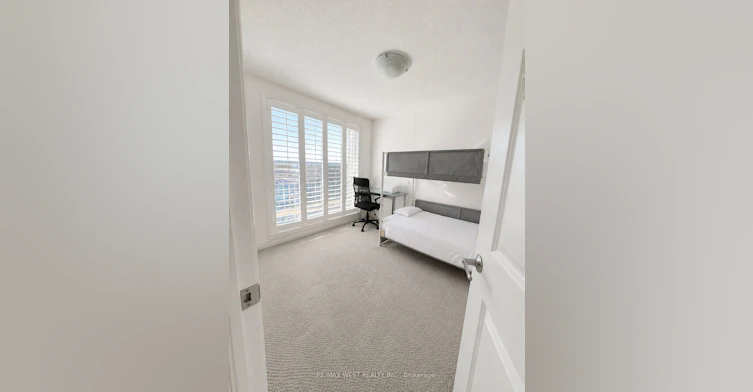 18-95 Eastwood Park Gardens, Toronto, ON, M8W 0B9 - 6