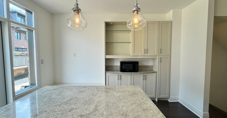 54 Cormier Heights, Toronto, ON, M8Z 0B5 - 6