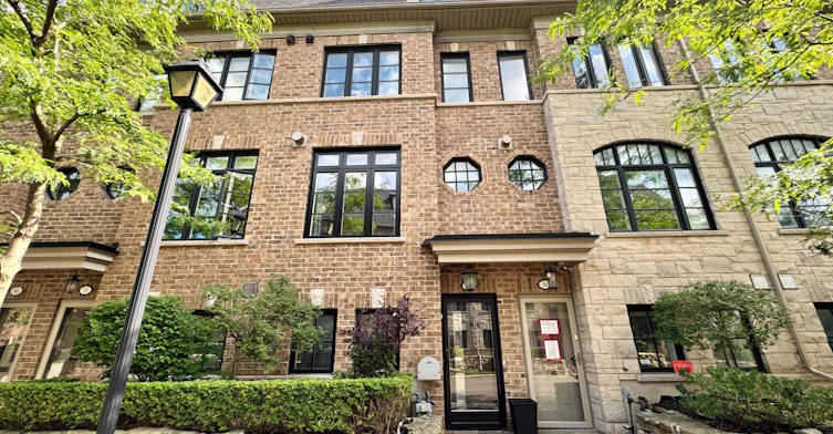 54 Cormier Heights, Toronto, ON, M8Z 0B5