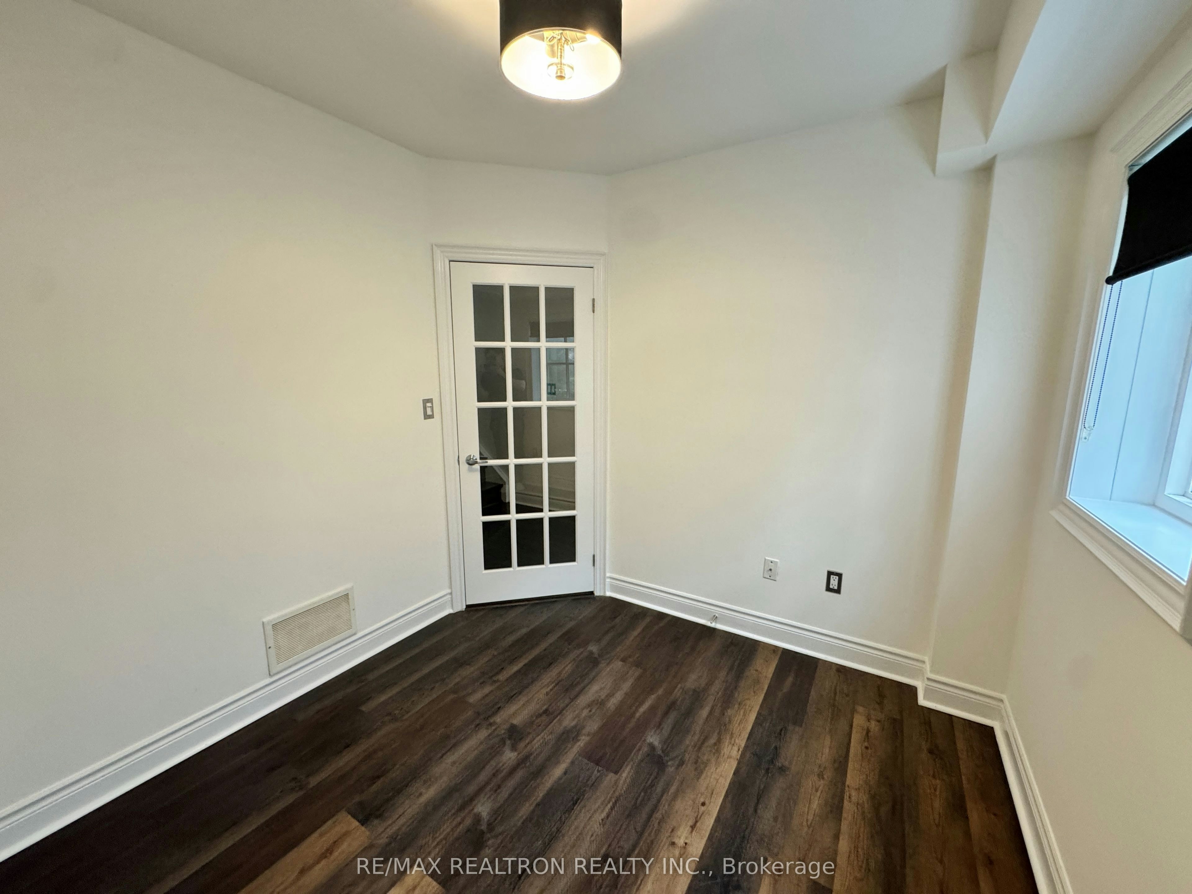 54 Cormier Heights, Toronto, ON, M8Z 0B5 - 28