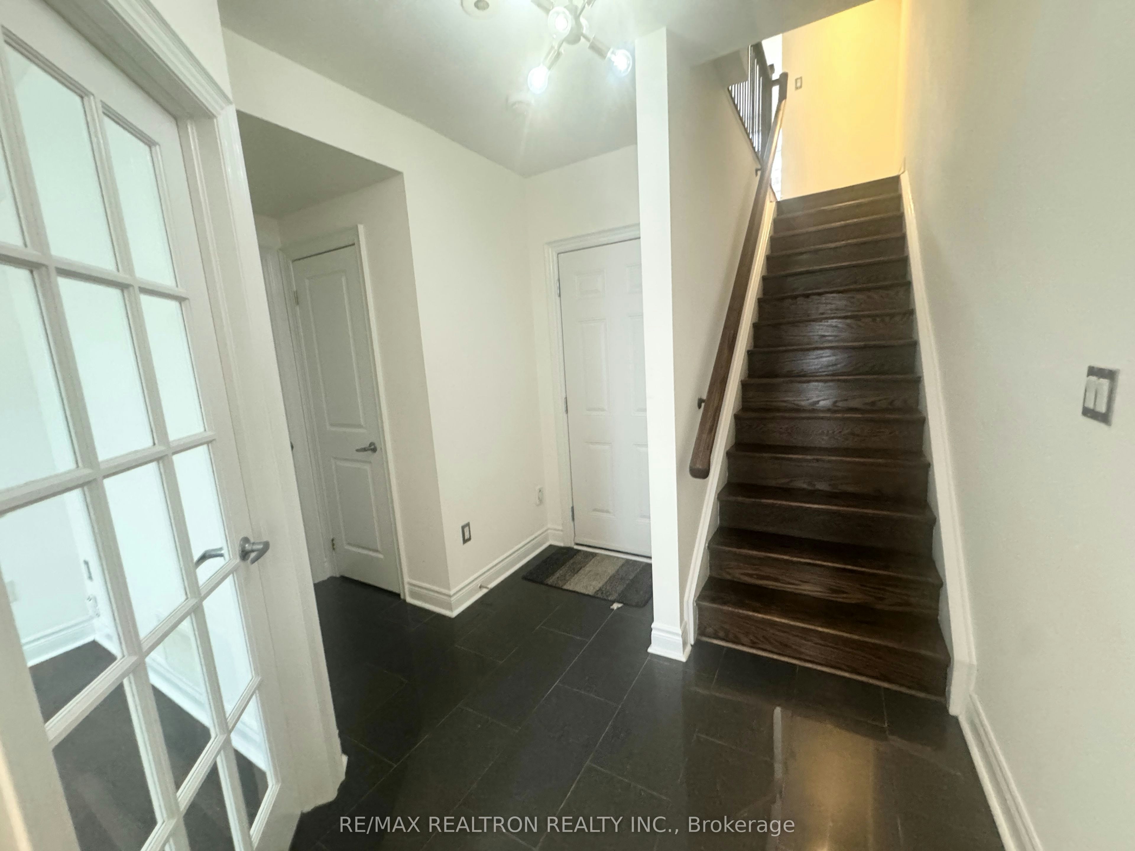54 Cormier Heights, Toronto, ON, M8Z 0B5 - 32