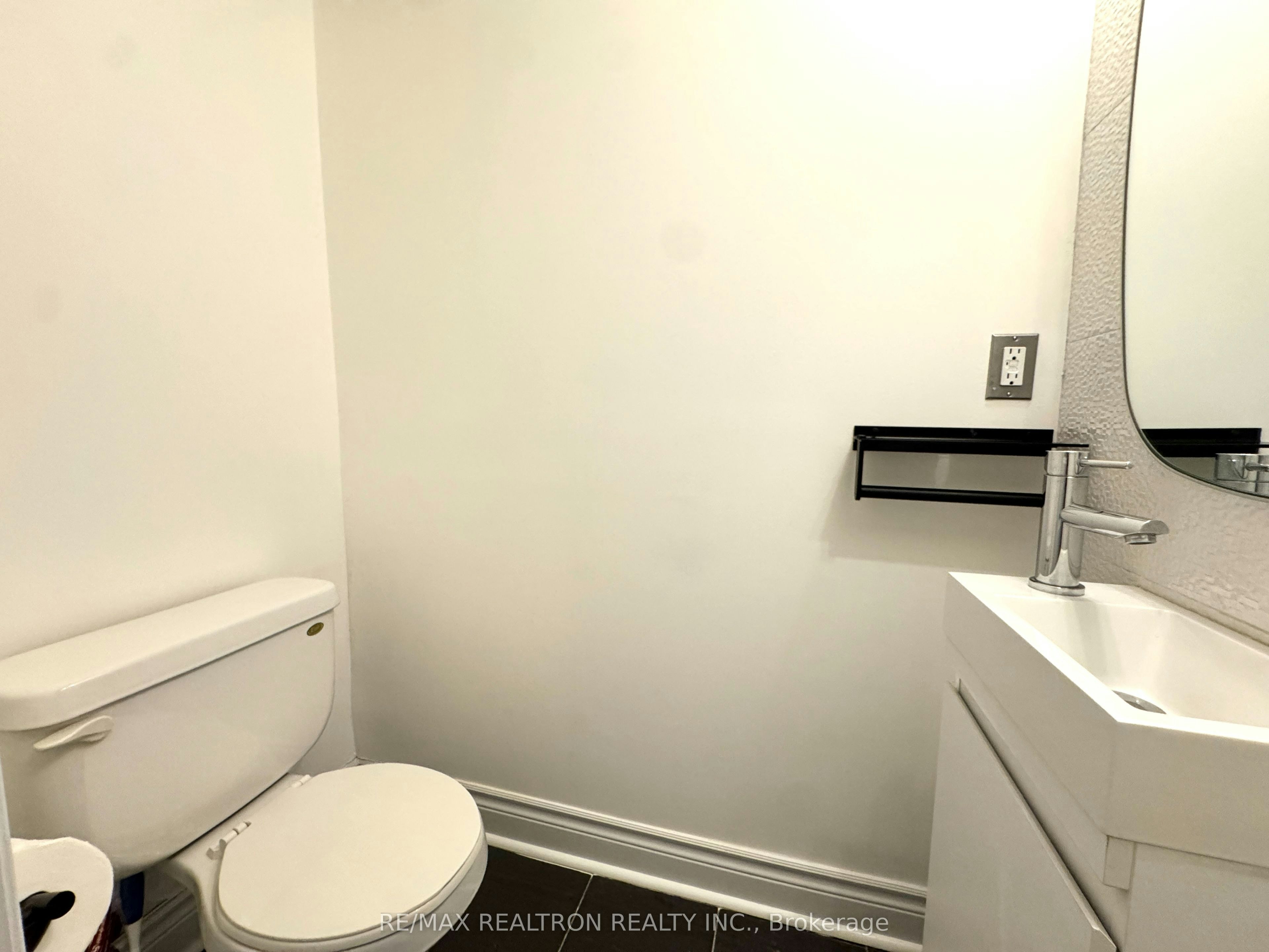 54 Cormier Heights, Toronto, ON, M8Z 0B5 - 34