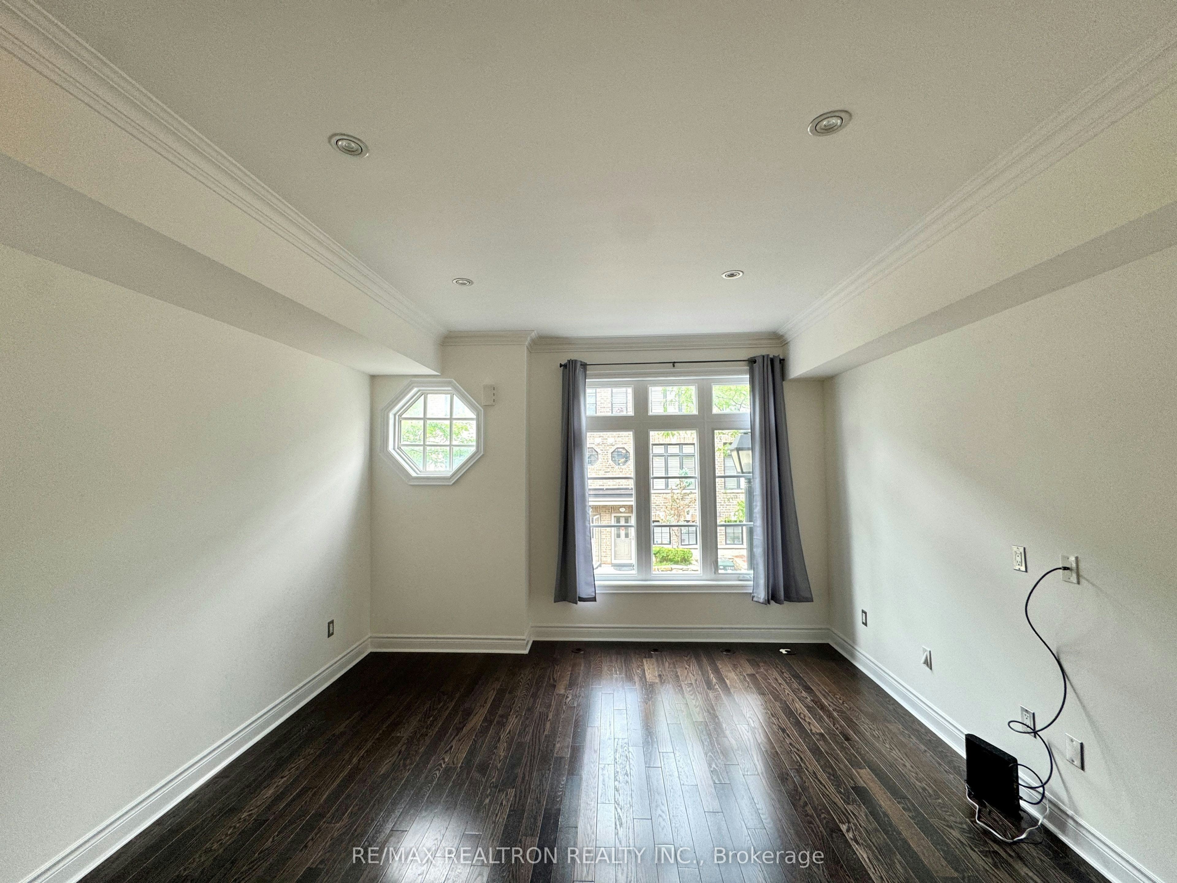 54 Cormier Heights, Toronto, ON, M8Z 0B5 - 8
