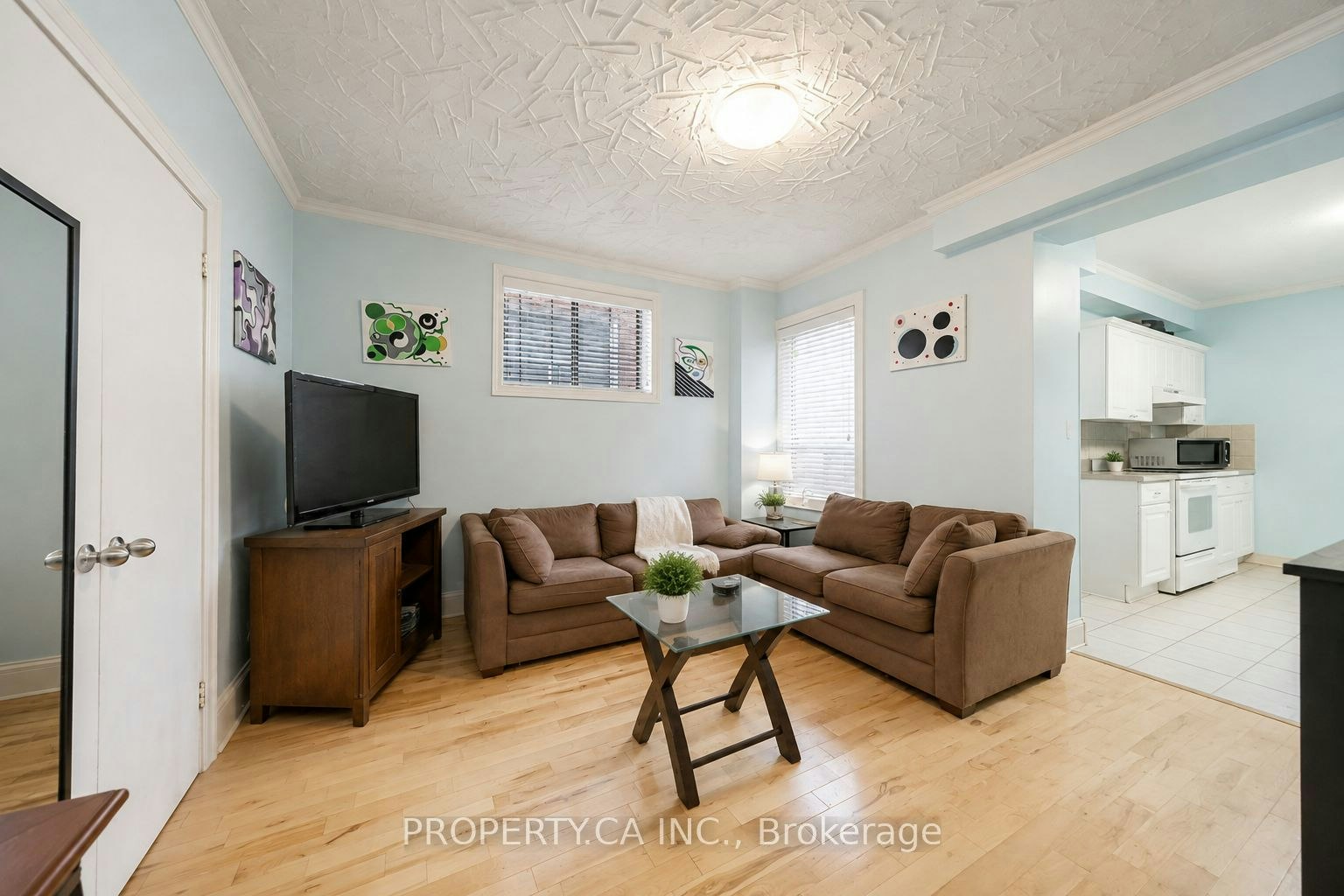 1-107 Runnymede Road, Toronto, ON, M6S 2Y4 - 3